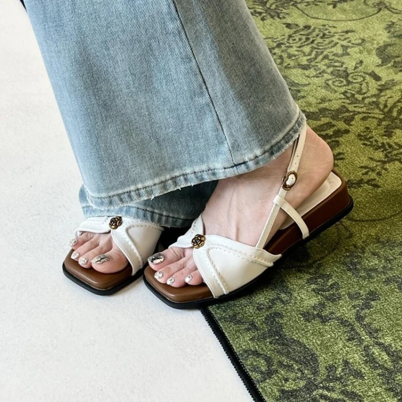 2026 Summer New Flower Block Heel Women's Shoes Niche Platform Open Toe Sandals
2026 Summer New Flower Block Heel Women's Shoes Niche Platform Open Toe Sandals