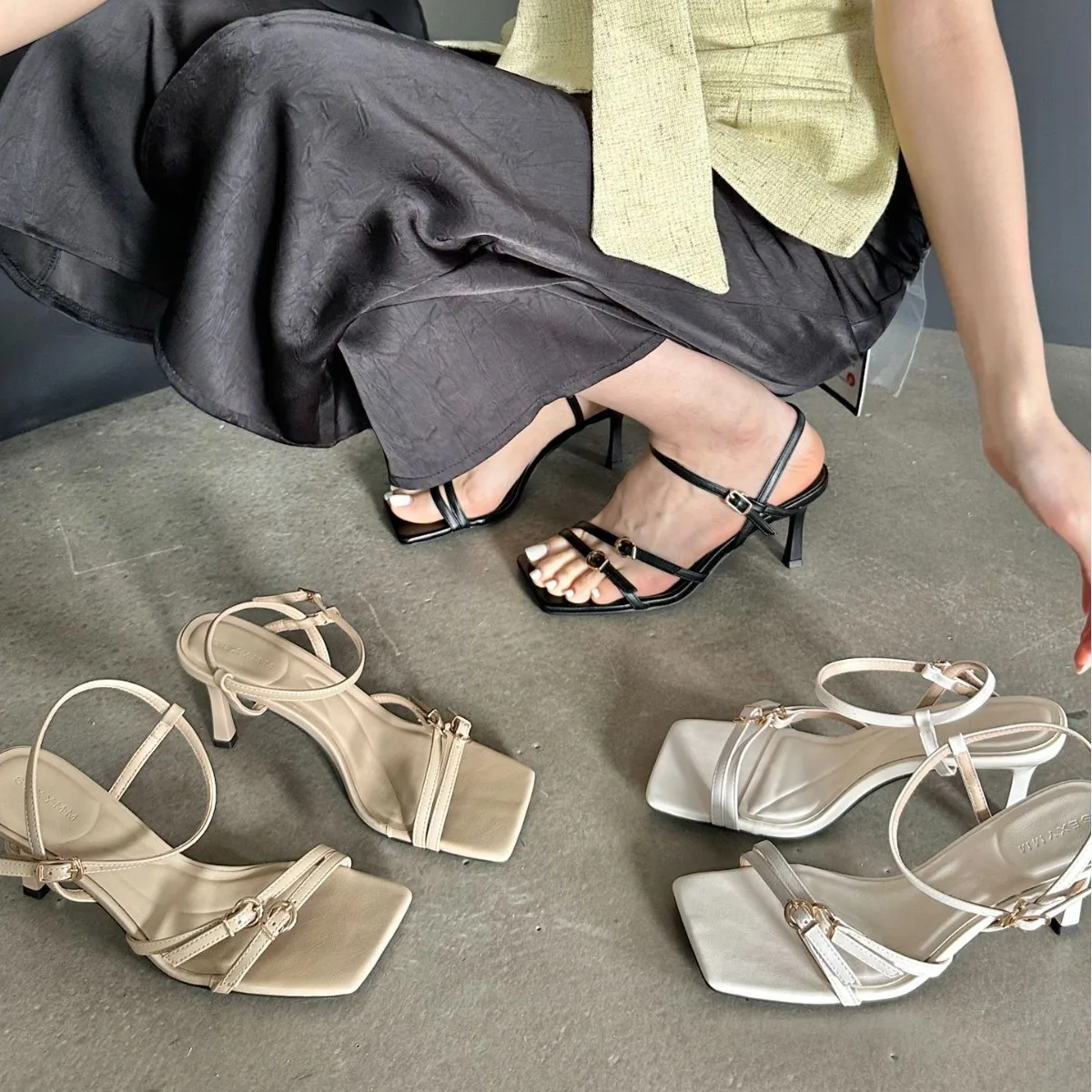 Обувь, женские тапочки, уличные туфли-лодочки на низком каблуке, шлепанцы, высокие летние скандальные туфли 2022, римские резиновые туфли-лодочки из искусственной кожи, тканевые копыта
Обувь, женские тапочки, уличные туфли-лодочки на низком каблуке, шлепанцы, высокие летние скандальные туфли 2022, римские резиновые туфли-лодочки из искусственной кожи, тканевые копыта