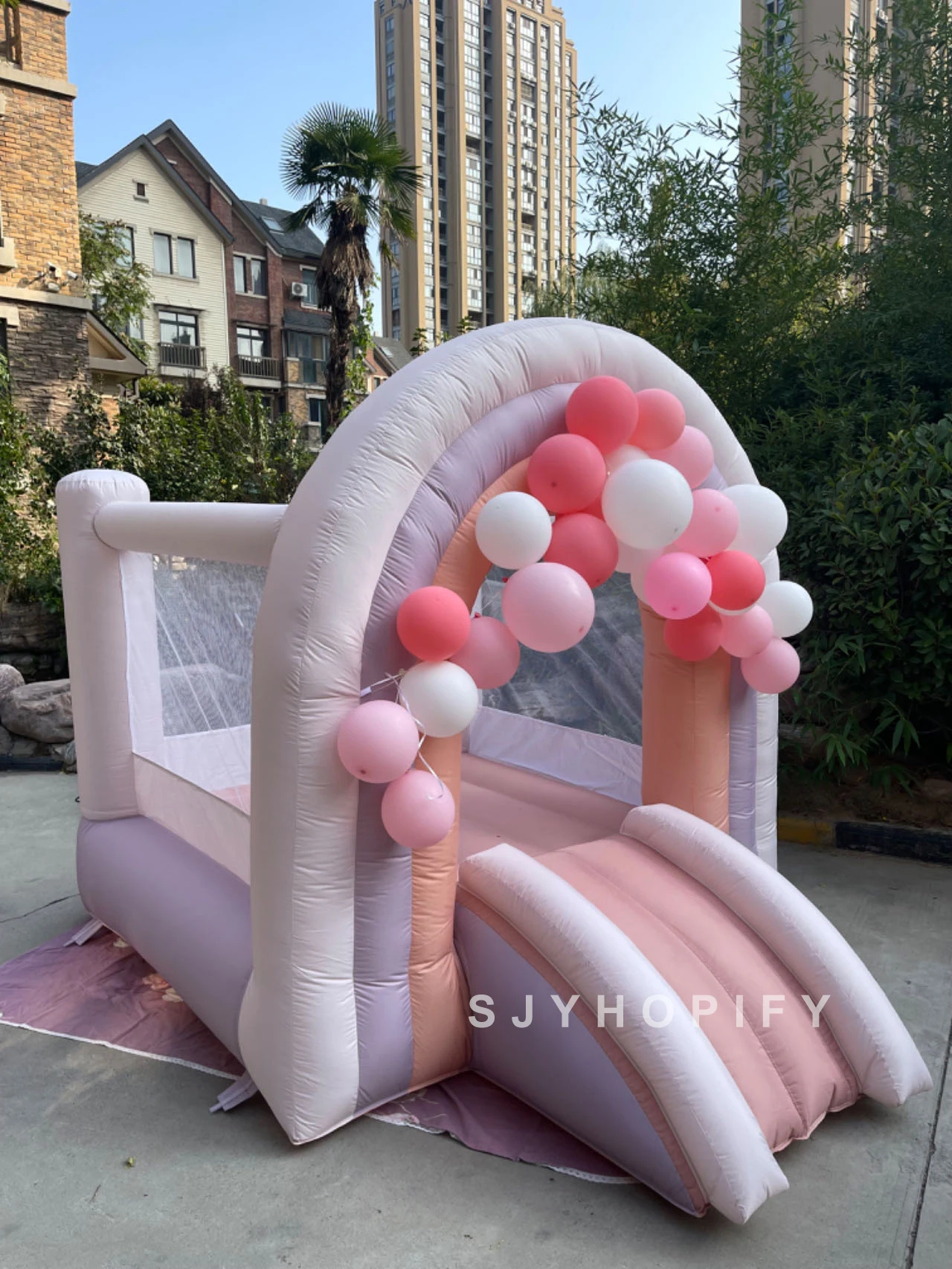 SJYHOPIFY 6x8Ft Rinbow Inflatable Bouncer For Kids Oxford Baby Castle Indoor Outdoor Mini Rainbow Bounce House For Girls Party
SJYHOPIFY 6x8Ft Rinbow Inflatable Bouncer For Kids Oxford Baby Castle Indoor Outdoor Mini Rainbow Bounce House For Girls Party