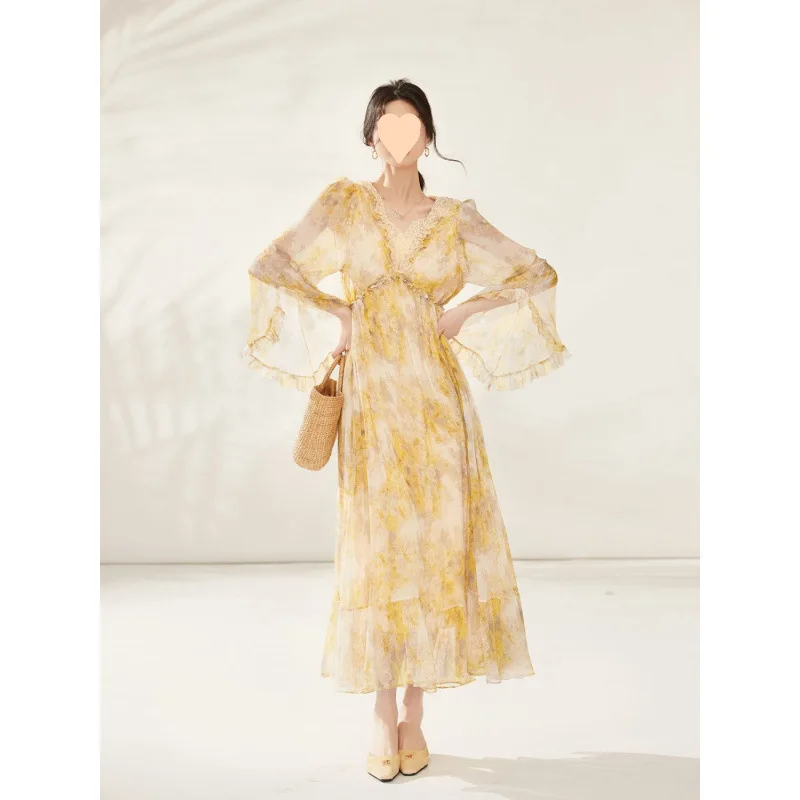 Elegant Heavyweight Silk Dress Summer New Arrival High End Silk Fairy Vacation Long Skirt Street Style Fly Sleeve
Elegant Heavyweight Silk Dress Summer New Arrival High End Silk Fairy Vacation Long Skirt Street Style Fly Sleeve