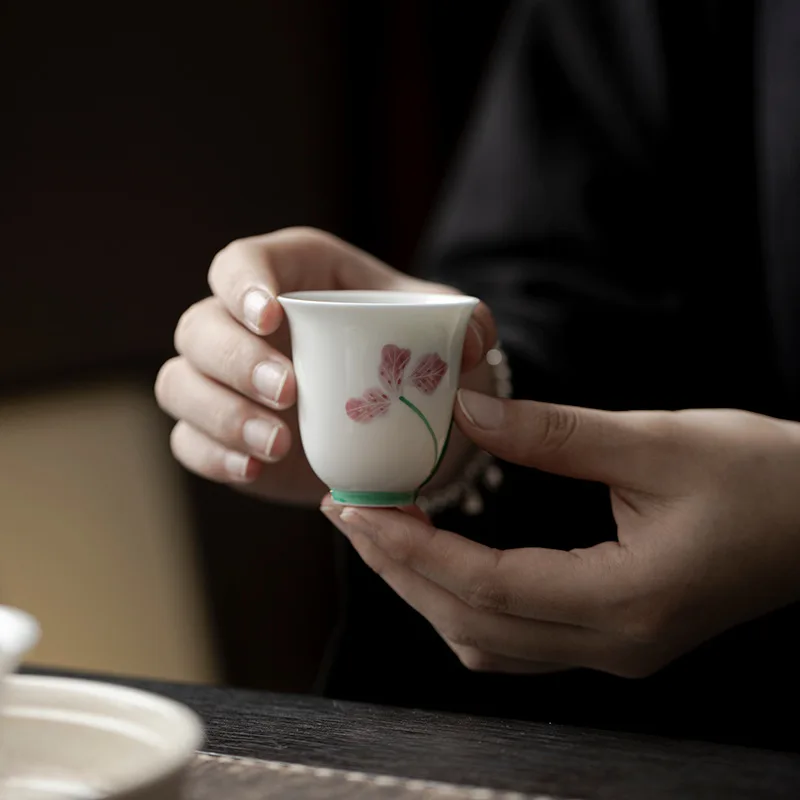 Underglaze Hand Painted Flowers Jade Mud Porcelain Tea Tasting Cup Kung Fu Set Teacup Household Small Fragrance-Smelling Single
Underglaze Hand Painted Flowers Jade Mud Porcelain Tea Tasting Cup Kung Fu Set Teacup Household Small Fragrance-Smelling Single