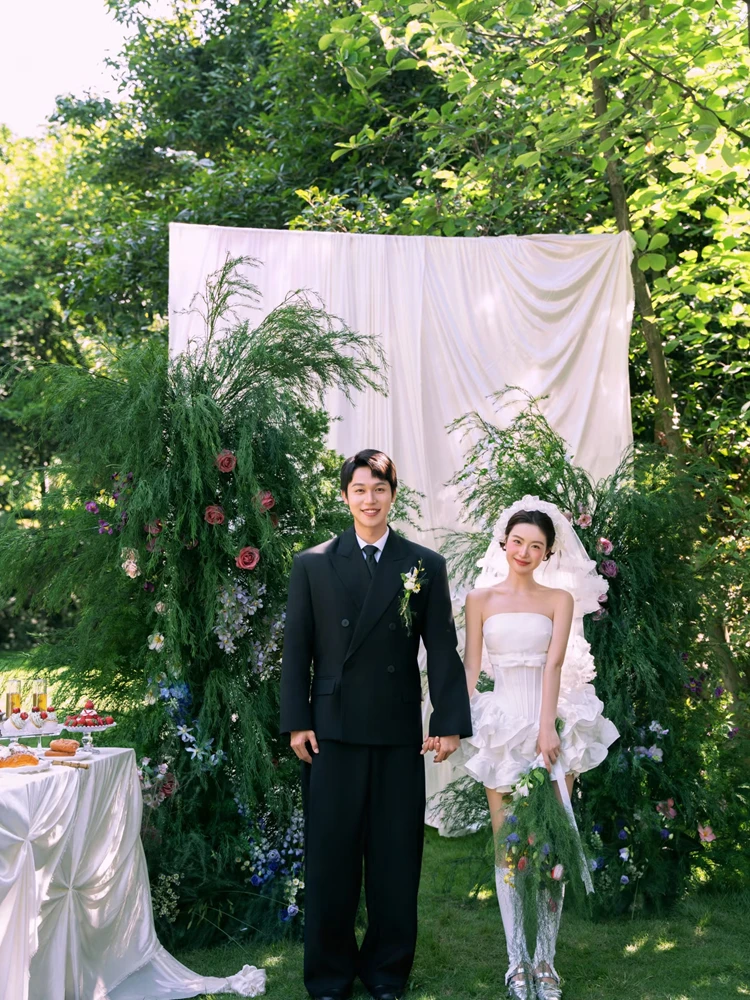 New White Simple Strapless Short Skirt Photography Theme Wedding Dress Cute Korean Style Dress for Ladies
New White Simple Strapless Short Skirt Photography Theme Wedding Dress Cute Korean Style Dress for Ladies