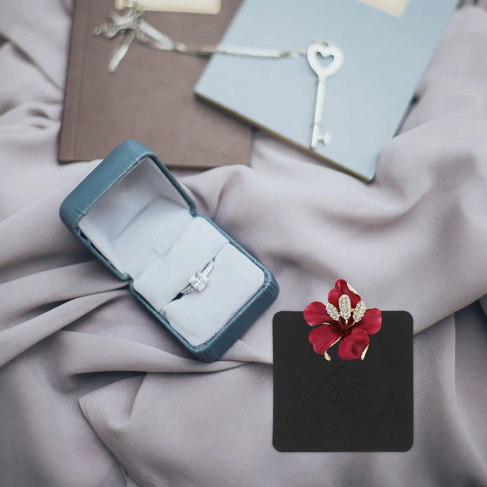 100Pcs Jewelry Display Cards Brooch Pin Holder Displaying Card for Selling Jewelry Trinket Storage Card Creative
100Pcs Jewelry Display Cards Brooch Pin Holder Displaying Card for Selling Jewelry Trinket Storage Card Creative