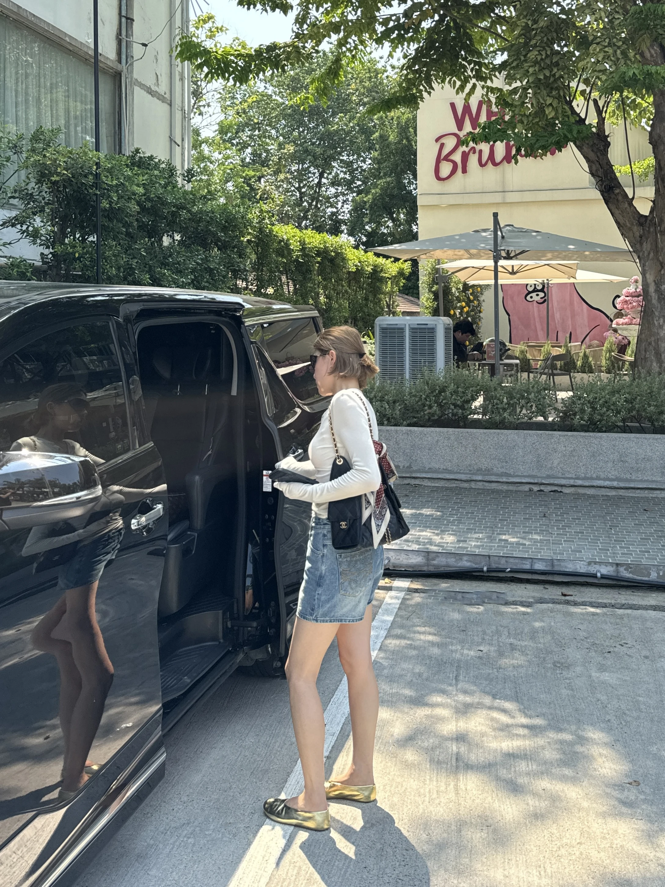 Le Alfashionline Summer 2026 Women's Casual Loose Wide Leg Jeans A-Line Shorts Light Blue Cotton Straight Cut Street Style
Le Alfashionline Summer 2026 Women's Casual Loose Wide Leg Jeans A-Line Shorts Light Blue Cotton Straight Cut Street Style
