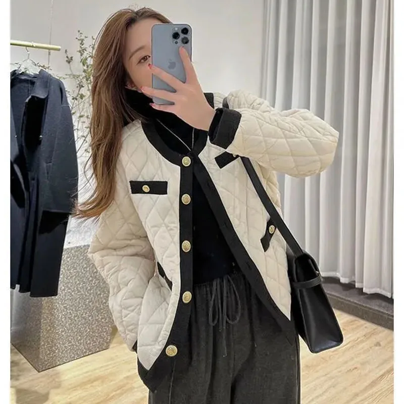 Ladies New Fragrance Cotton-Padded Jacket Coat Warm Short Winter Dress Slim Temperament Design Sense Cotton-Padded Jacket Coat
Ladies New Fragrance Cotton-Padded Jacket Coat Warm Short Winter Dress Slim Temperament Design Sense Cotton-Padded Jacket Coat