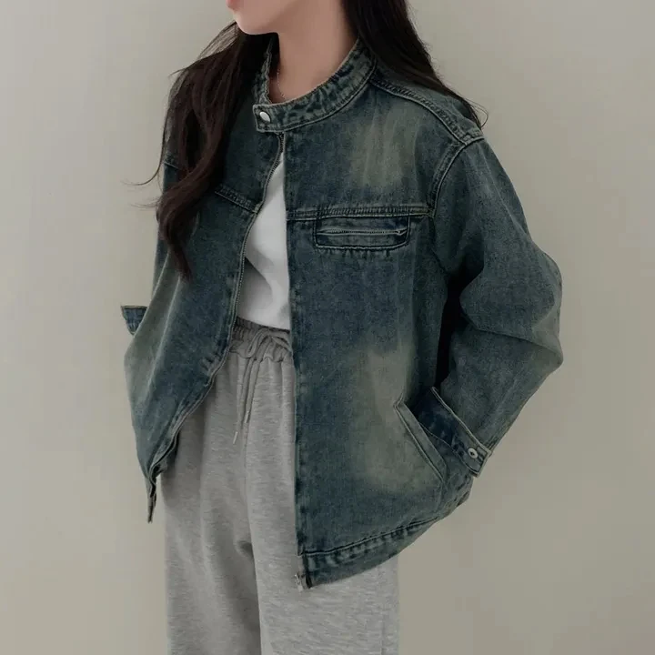 Винтажная женская джинсовая куртка Waed out, весна 2026, модная, универсальная, в корейском стиле, с легким отбеливанием, приталенный крой, на молнии
Винтажная женская джинсовая куртка Waed out, весна 2026, модная, универсальная, в корейском стиле, с легким отбеливанием, приталенный крой, на молнии