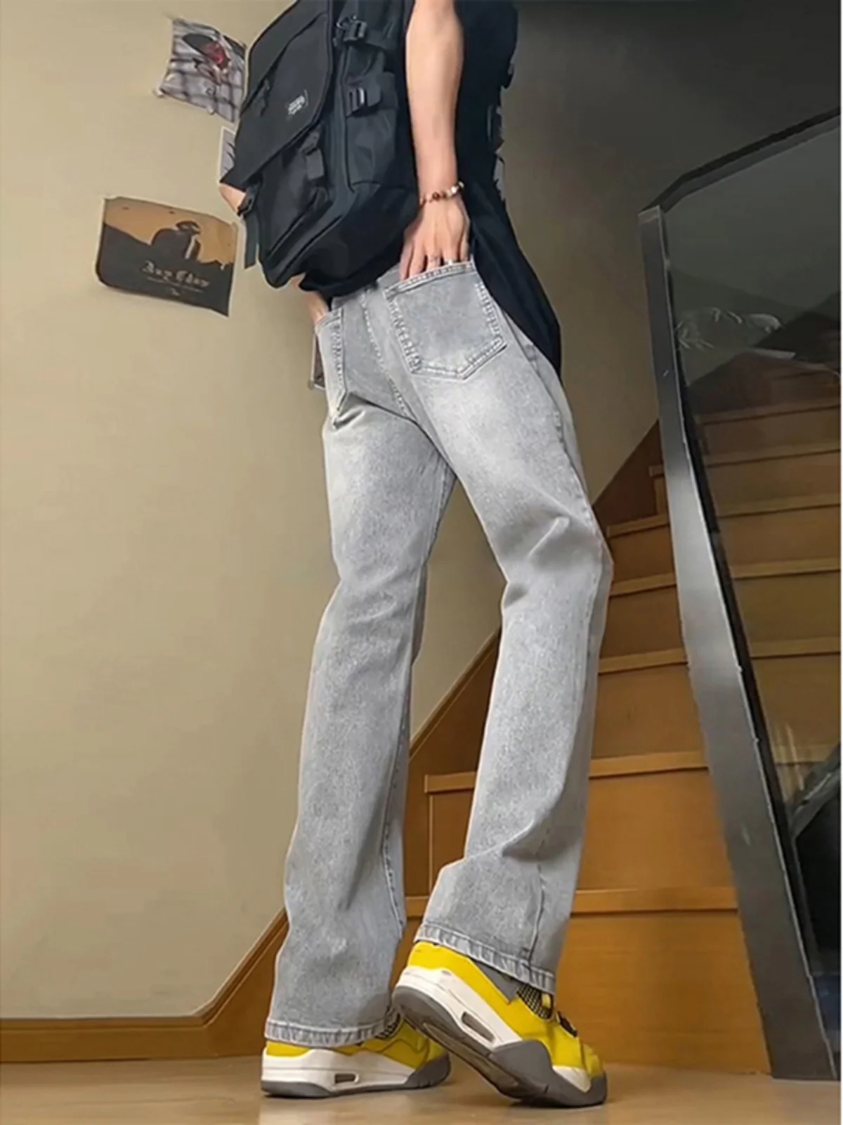 Мужские джинсы в американском ретро-стиле, зауженные, эластичные, прямого кроя, с расклешением, молодежные, трендовые, из хлопка и полиэстера
Мужские джинсы в американском ретро-стиле, зауженные, эластичные, прямого кроя, с расклешением, молодежные, трендовые, из хлопка и полиэстера