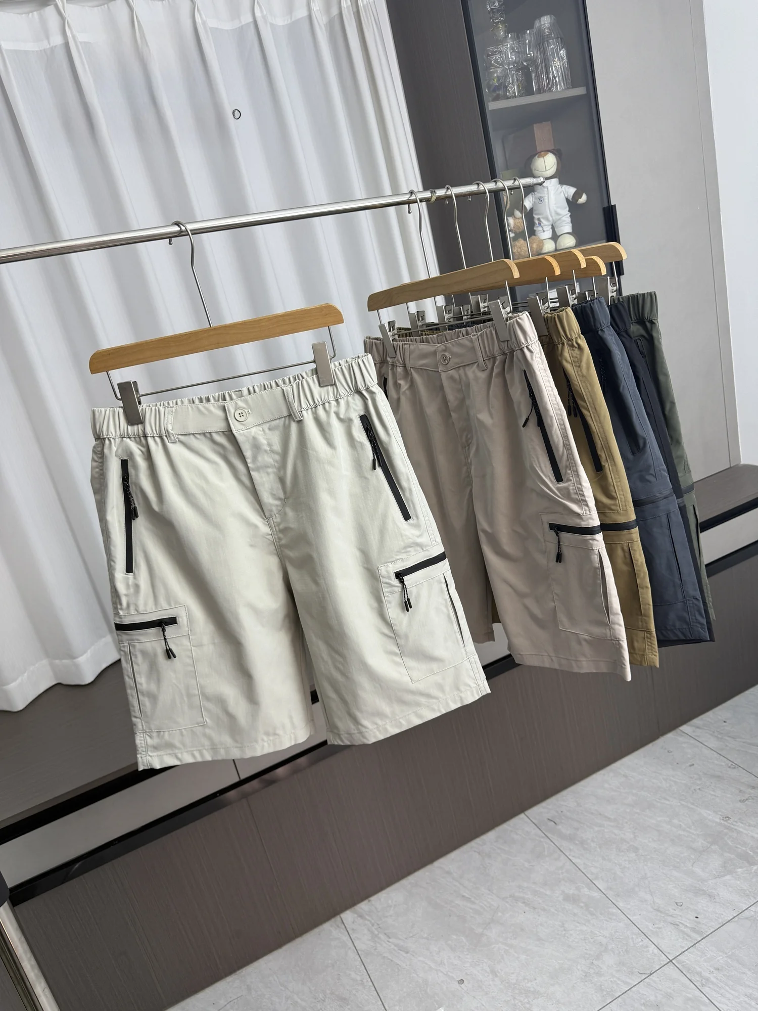 High Density Wear-Resistant Men's Casual Loose Straight Leggings Shorts Comfortable Elastic Waist Versatile Summer Fashion
High Density Wear-Resistant Men's Casual Loose Straight Leggings Shorts Comfortable Elastic Waist Versatile Summer Fashion