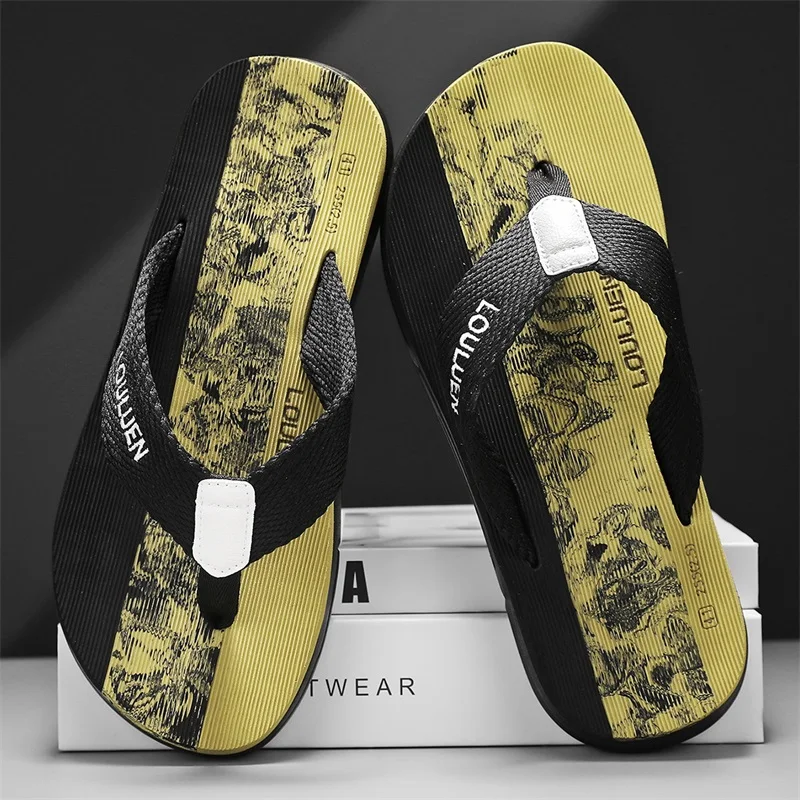 Men's New Summer Flip-Flops, Casual Flip-Flops for Men, Non-Slip Beach Slippers for Outdoor Wear
Men's New Summer Flip-Flops, Casual Flip-Flops for Men, Non-Slip Beach Slippers for Outdoor Wear