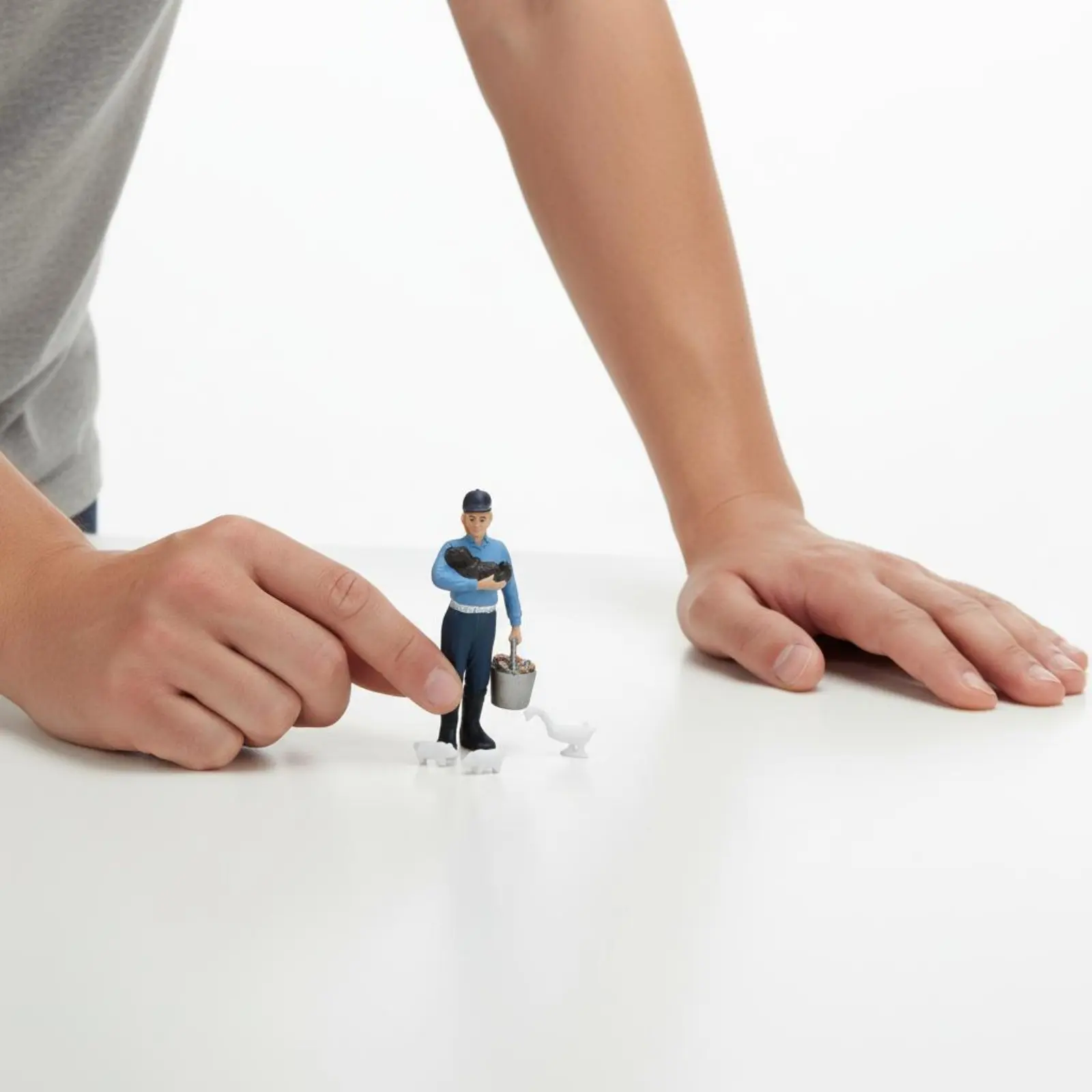 1:87 Train Crew Figures Miniature Scene Model Train Workers Mini Worker Figures Multiple Poses Painted Railway Worker Miniatures
1:87 Train Crew Figures Miniature Scene Model Train Workers Mini Worker Figures Multiple Poses Painted Railway Worker Miniatures