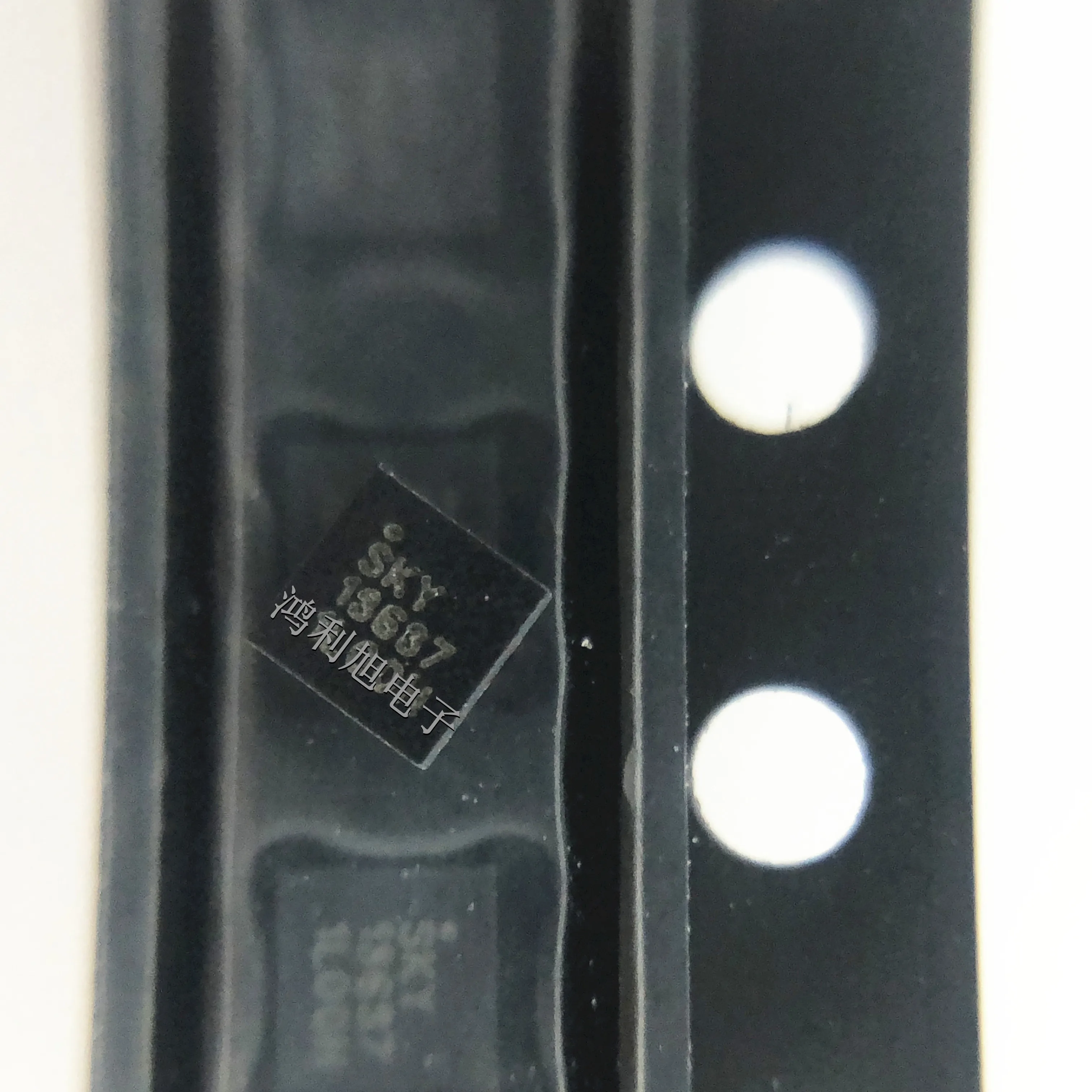 5 шт./лот SKY13637-695LF QFN-14 SKY13637 RF-переключатели SP8T MIPI DIVERSITY SWITCH 3.8ГГц 700МГц
5 шт./лот SKY13637-695LF QFN-14 SKY13637 RF-переключатели SP8T MIPI DIVERSITY SWITCH 3.8ГГц 700МГц