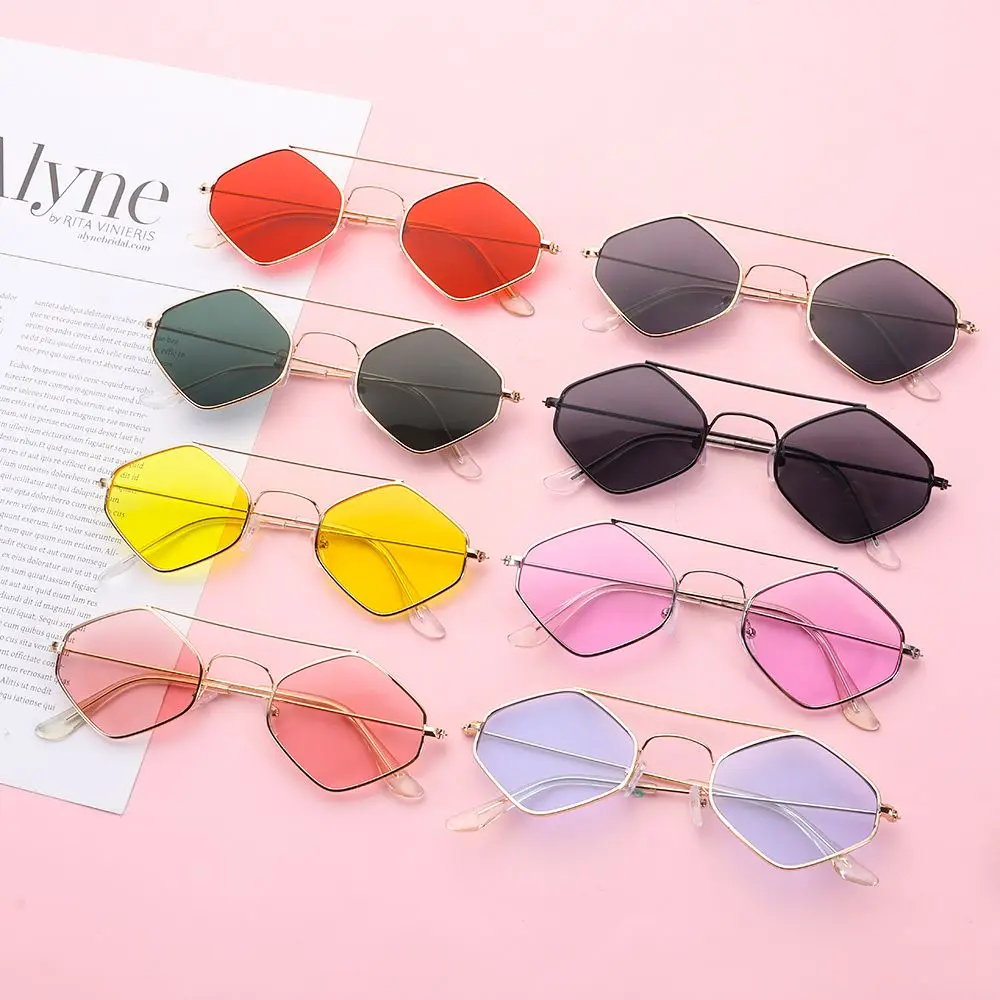 Women Eyewear UV400 Protection Metal Frame Street Vintage Sunglasses Female Shades Small Frame Polygonal Sunglasses
Women Eyewear UV400 Protection Metal Frame Street Vintage Sunglasses Female Shades Small Frame Polygonal Sunglasses