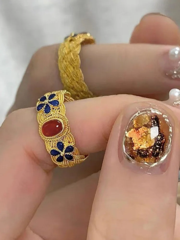 Новое модное традиционное китайское кольцо ручной работы из шелка с цветочным узором, уникальный дизайн, маленькое, изысканное, любимое, винтажное, в дворцовом стиле
Новое модное традиционное китайское кольцо ручной работы из шелка с цветочным узором, уникальный дизайн, маленькое, изысканное, любимое, винтажное, в дворцовом стиле