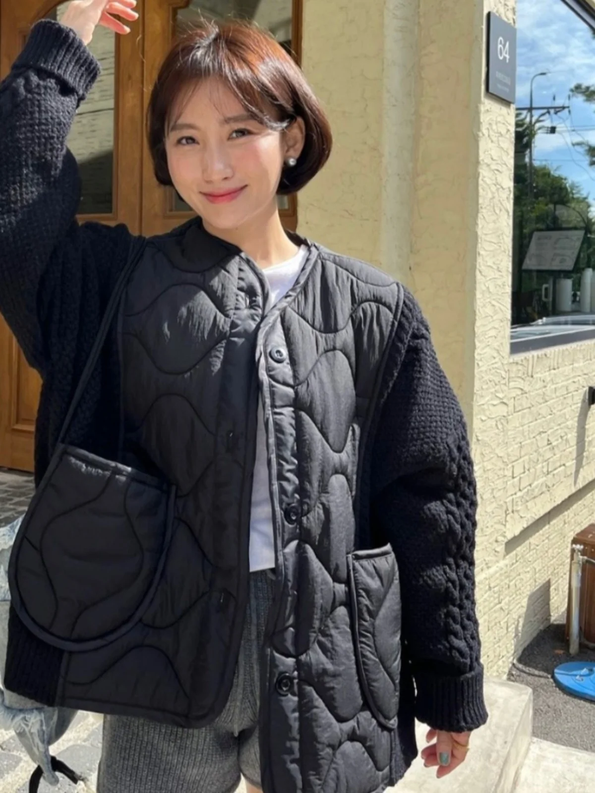 Women's Winter Faion Heavy-Work Cotton Jaet Retro Splicing Design Warm Sli Korean Version Commute Loose Fit Coat
Women's Winter Faion Heavy-Work Cotton Jaet Retro Splicing Design Warm Sli Korean Version Commute Loose Fit Coat