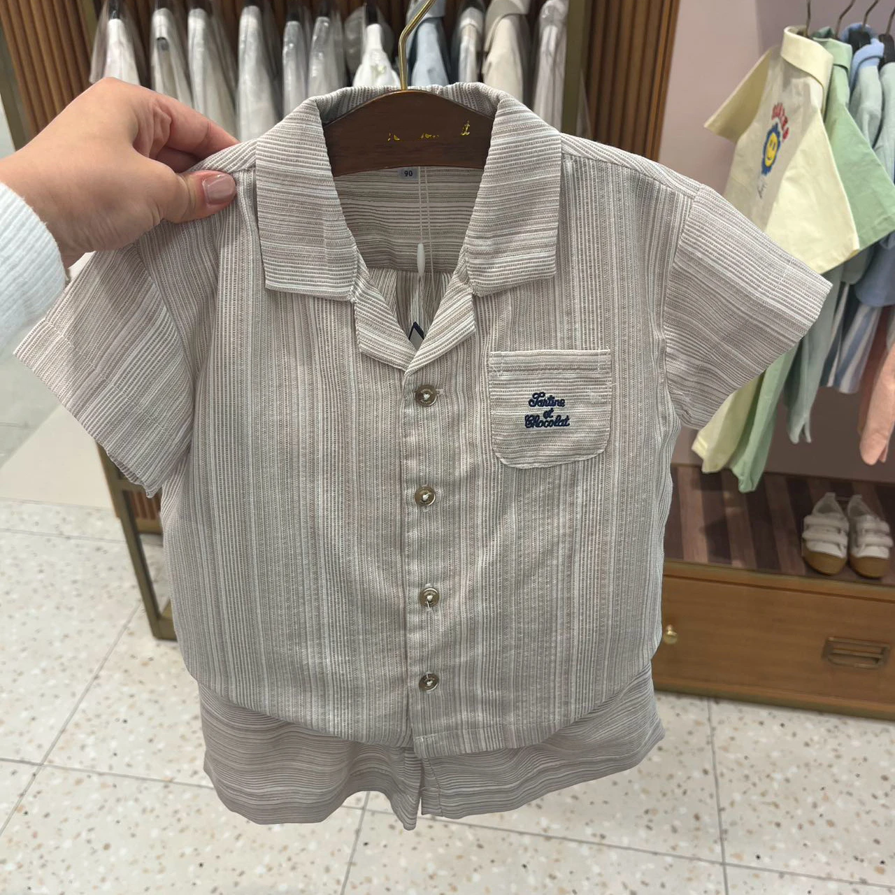 Cotton Short Sleeve Shirt And Shorts Set for Boys And Girls Casual Summer Outfit Kids Clothing Versatile Gentleman's Suit
Cotton Short Sleeve Shirt And Shorts Set for Boys And Girls Casual Summer Outfit Kids Clothing Versatile Gentleman's Suit