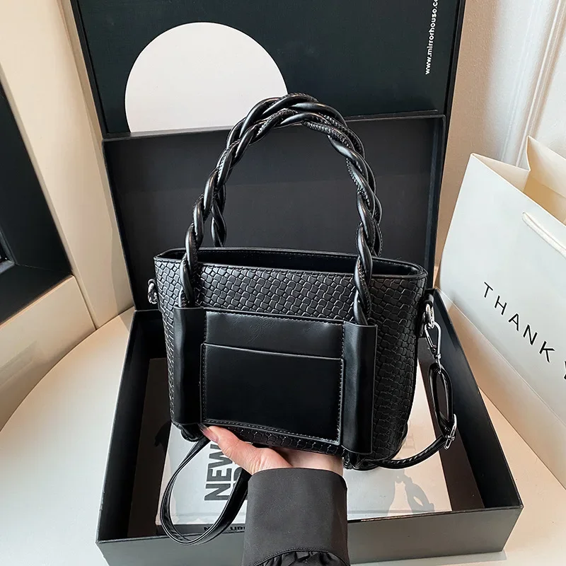 Premium Retro Bag 2025 New Popular Versatile Messenger Bag Fashionable Portable Bucket Bag
Premium Retro Bag 2025 New Popular Versatile Messenger Bag Fashionable Portable Bucket Bag