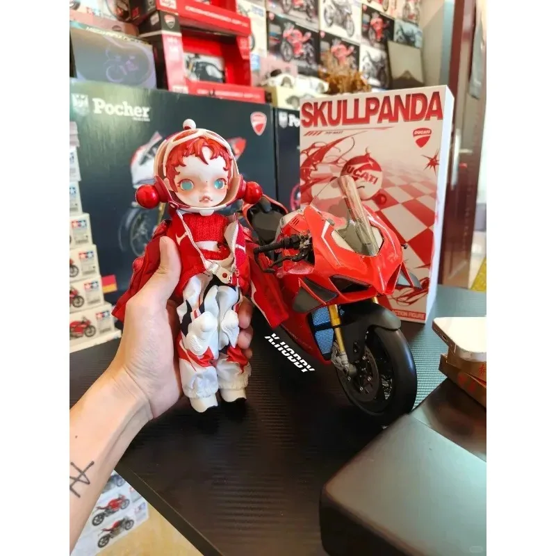 POP MART SKULLPANDA Big Family Komatsu Nana: Коллекционная фигурка 1/8 BJD, лимитированная серия, креативный подарок для ценителей декора
POP MART SKULLPANDA Big Family Komatsu Nana: Коллекционная фигурка 1/8 BJD, лимитированная серия, креативный подарок для ценителей декора