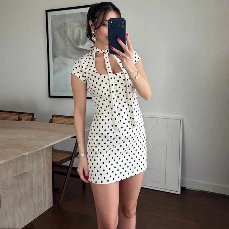 2026 Summer Fashion Polka Dot Mini Dress Women's Sexy Hollow Bows Lace Up Dress Slim Elegant Commute Female Summer Dress
2026 Summer Fashion Polka Dot Mini Dress Women's Sexy Hollow Bows Lace Up Dress Slim Elegant Commute Female Summer Dress