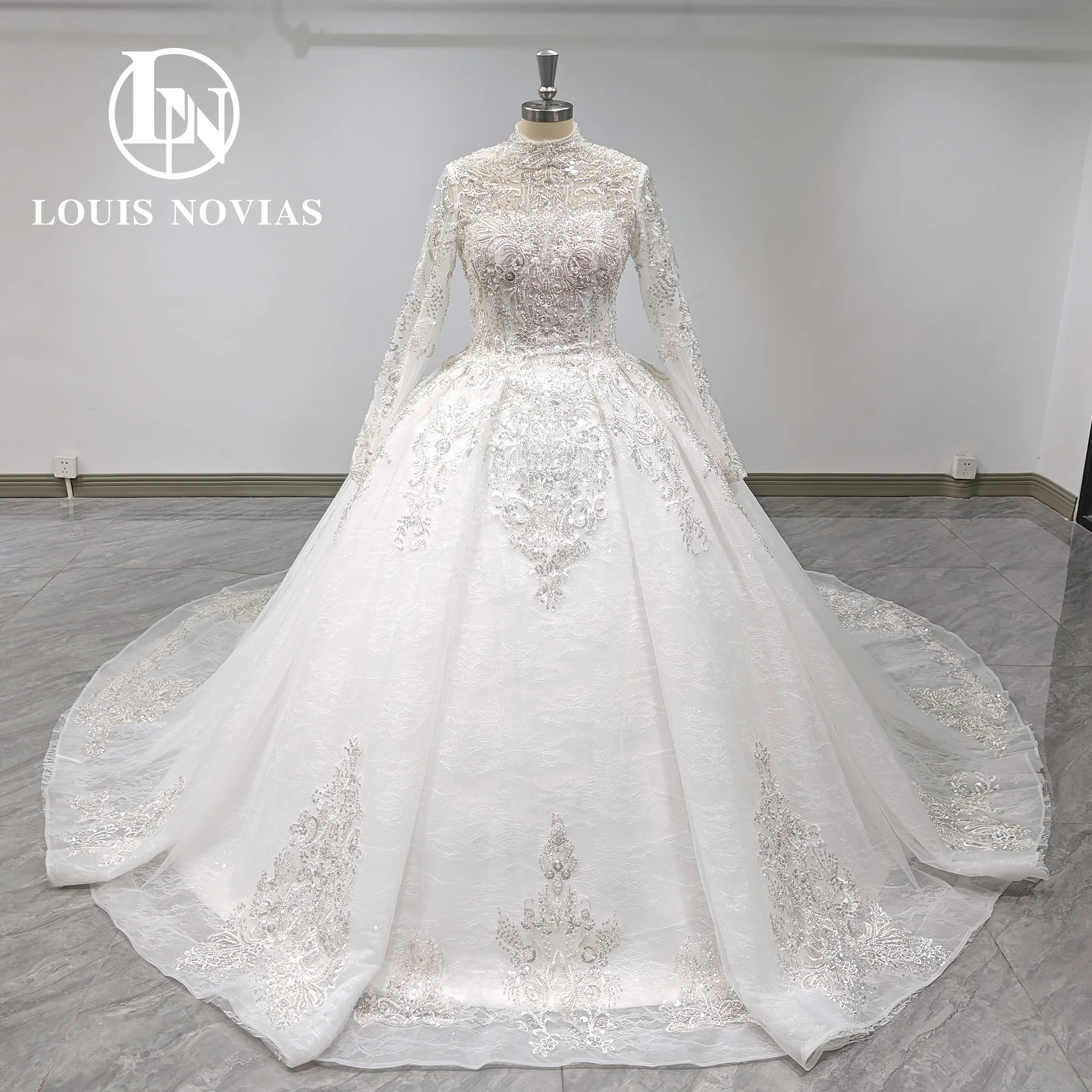 Роскошное бальное платье LOUIS NOVIAS, свадебное платье с длинным рукавом, высоким бисером, блестками и жемчугом, красивое свадебное платье, свадебные платья
Роскошное бальное платье LOUIS NOVIAS, свадебное платье с длинным рукавом, высоким бисером, блестками и жемчугом, красивое свадебное платье, свадебные платья