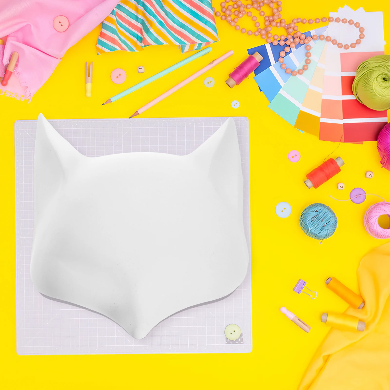 4pcs Blank Masks PVC Unpainted DIY Masquerade Party Accessories Halloween Costume Decorations Pure Fox Mask White
4pcs Blank Masks PVC Unpainted DIY Masquerade Party Accessories Halloween Costume Decorations Pure Fox Mask White