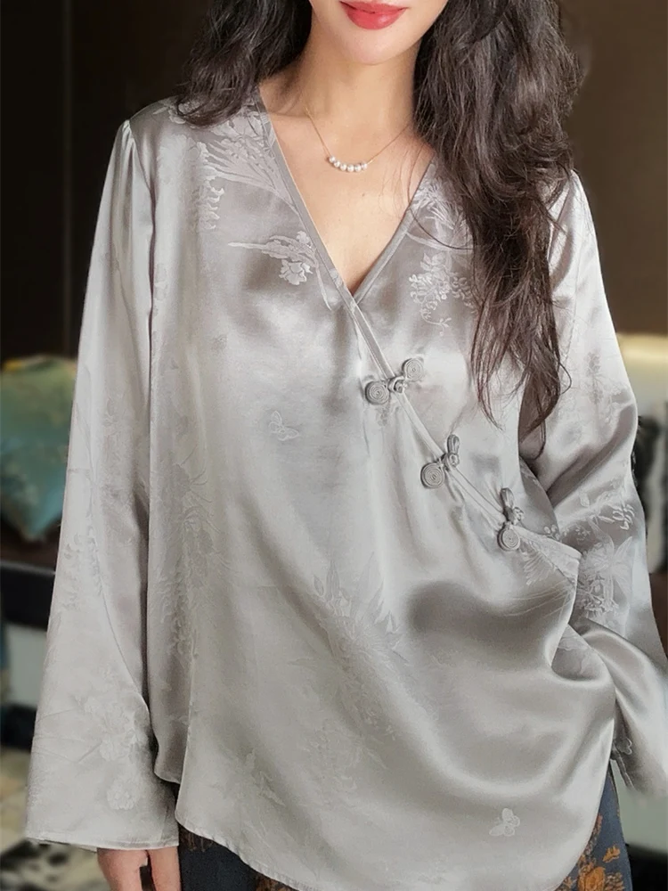 Ele ey Silk V-Ne Loose Comfortable irt New Chinese Sle Women's Top Silk Tead Embroidery Button Loose Fit Summer...
Ele ey Silk V-Ne Loose Comfortable irt New Chinese Sle Women's Top Silk Tead Embroidery Button Loose Fit Summer...