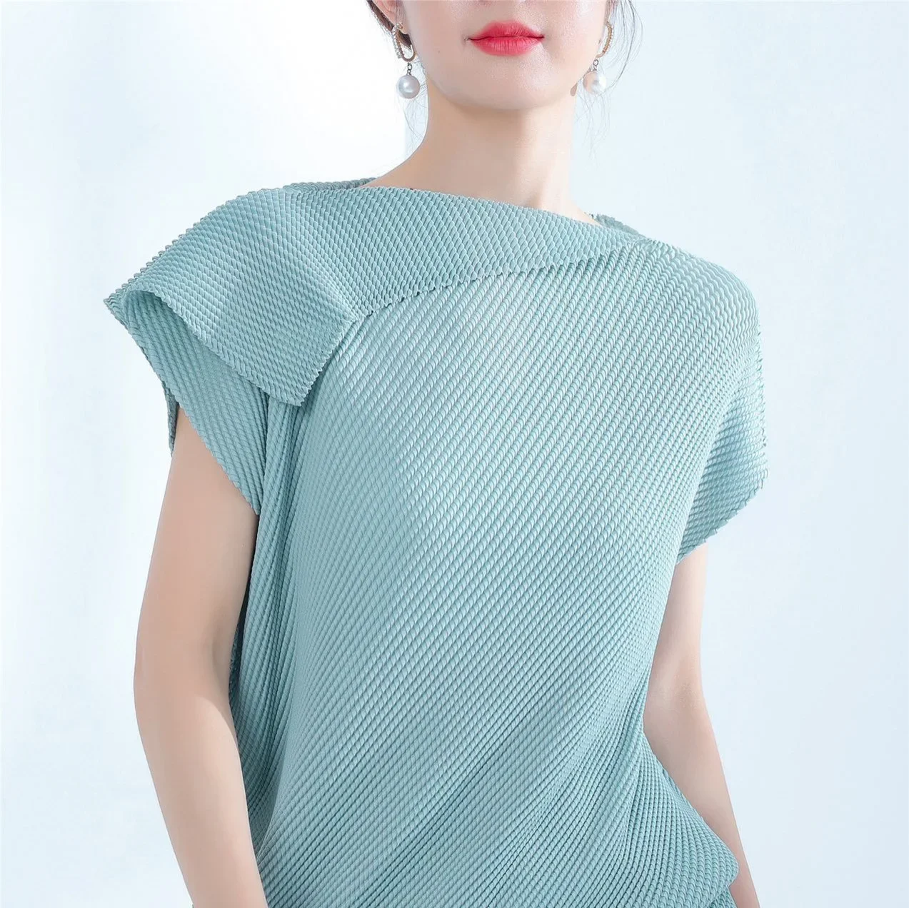 ALSEY Miyake Pleated Slim Short-sleeved Temperament Blouse Female Solid Printing Casual Japan Korea Women's T-shirt 2024 Summer
ALSEY Miyake Pleated Slim Short-sleeved Temperament Blouse Female Solid Printing Casual Japan Korea Women's T-shirt 2024 Summer