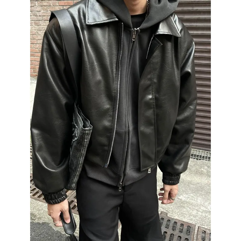 Men's Leather Jacket Trendy Casual Black Zipper Coats Loose Retro PU Jackets Short Styles Lapel Shoulder Pads Top Men's Clothing
Men's Leather Jacket Trendy Casual Black Zipper Coats Loose Retro PU Jackets Short Styles Lapel Shoulder Pads Top Men's Clothing