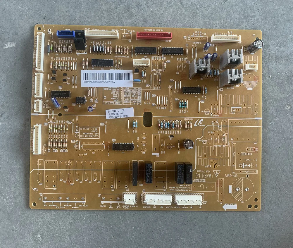 RSG5VLWJ DA92-00243A DA41-00526A тестирование платы, материнской платы, всё в порядке
RSG5VLWJ DA92-00243A DA41-00526A тестирование платы, материнской платы, всё в порядке