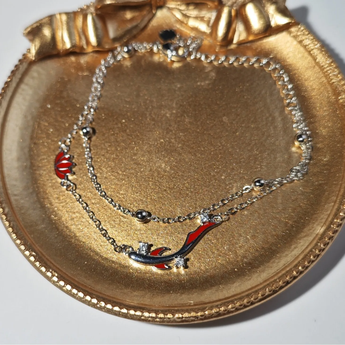 The Forbidden City Ashore Koi Bracelet Double-layer Enamel Lotus Mascot Lucky Bracelet This Year Lucky Hand Jewelry
The Forbidden City Ashore Koi Bracelet Double-layer Enamel Lotus Mascot Lucky Bracelet This Year Lucky Hand Jewelry