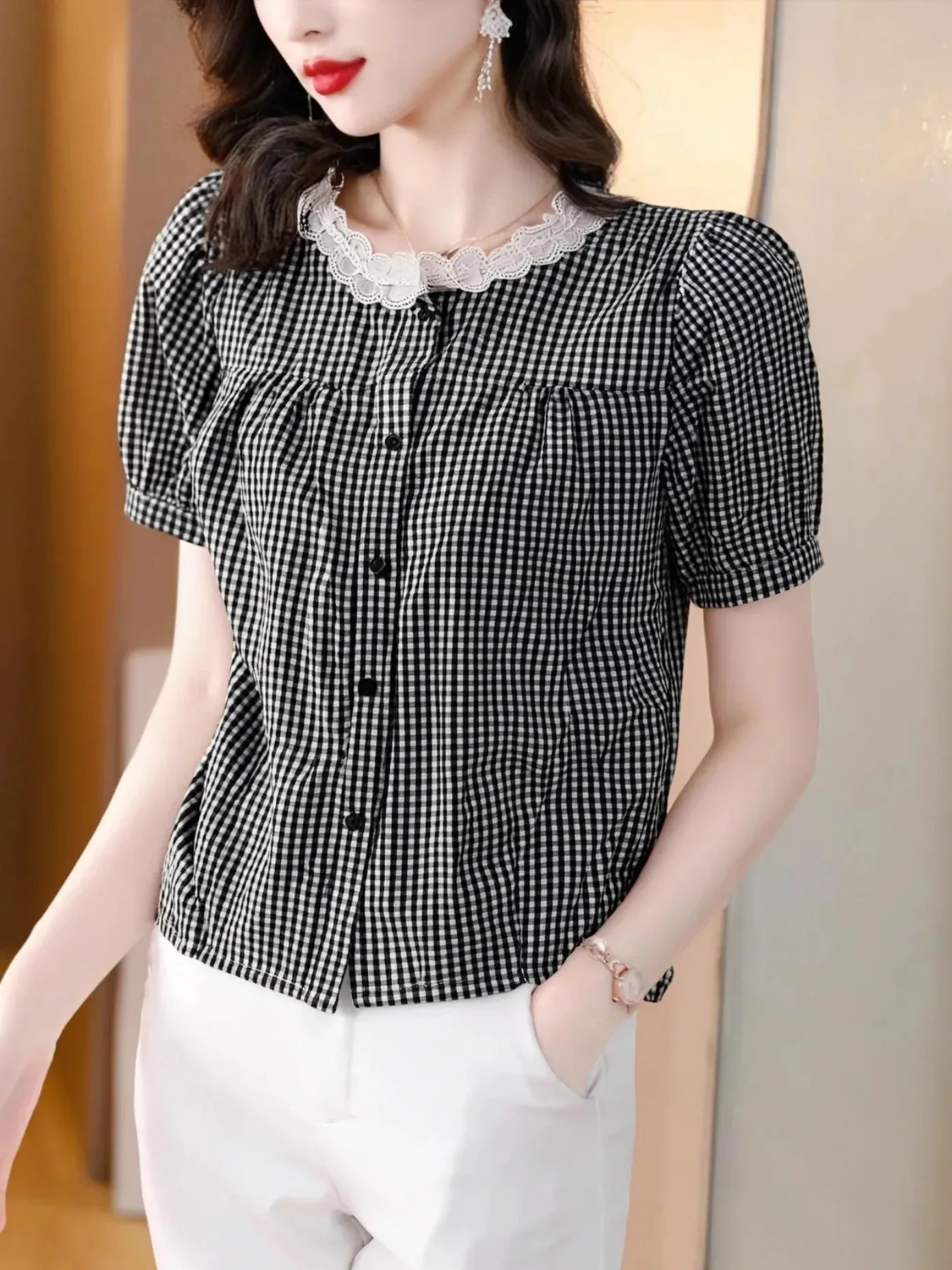 Retro Sweet Plaid Short Sleeve Women's Shirt round Neck Korean Style Fashionable Summer High End Feelings Ladies Top
Retro Sweet Plaid Short Sleeve Women's Shirt round Neck Korean Style Fashionable Summer High End Feelings Ladies Top