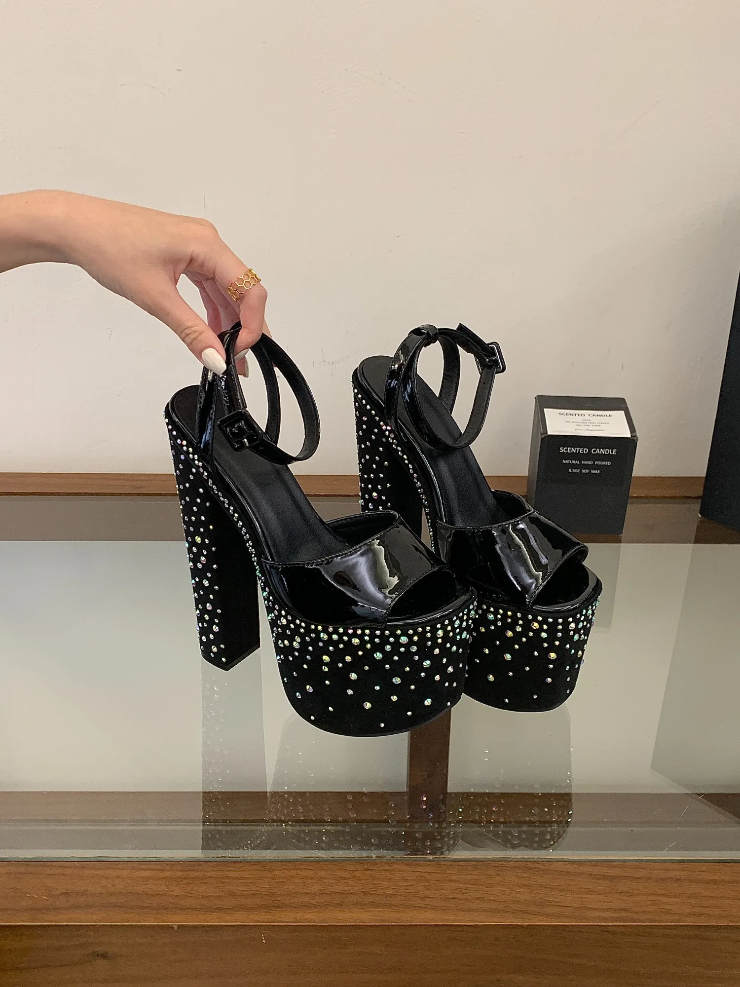 Women 18CM Super High Block Heel Platform Sandals, 8.5CM Rhinestone Thick Sole Open Toe Ankle Strap Heels for Stage Club
Women 18CM Super High Block Heel Platform Sandals, 8.5CM Rhinestone Thick Sole Open Toe Ankle Strap Heels for Stage Club