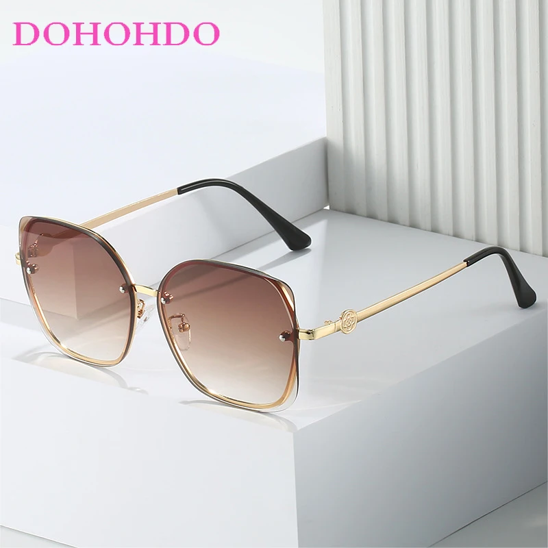 Retro Luxury Brand Design Metal Big Frame Square Sunglasses Women Men Fashion Trendy Outdoors Travel Sun Glasses Unisex UV400
Retro Luxury Brand Design Metal Big Frame Square Sunglasses Women Men Fashion Trendy Outdoors Travel Sun Glasses Unisex UV400