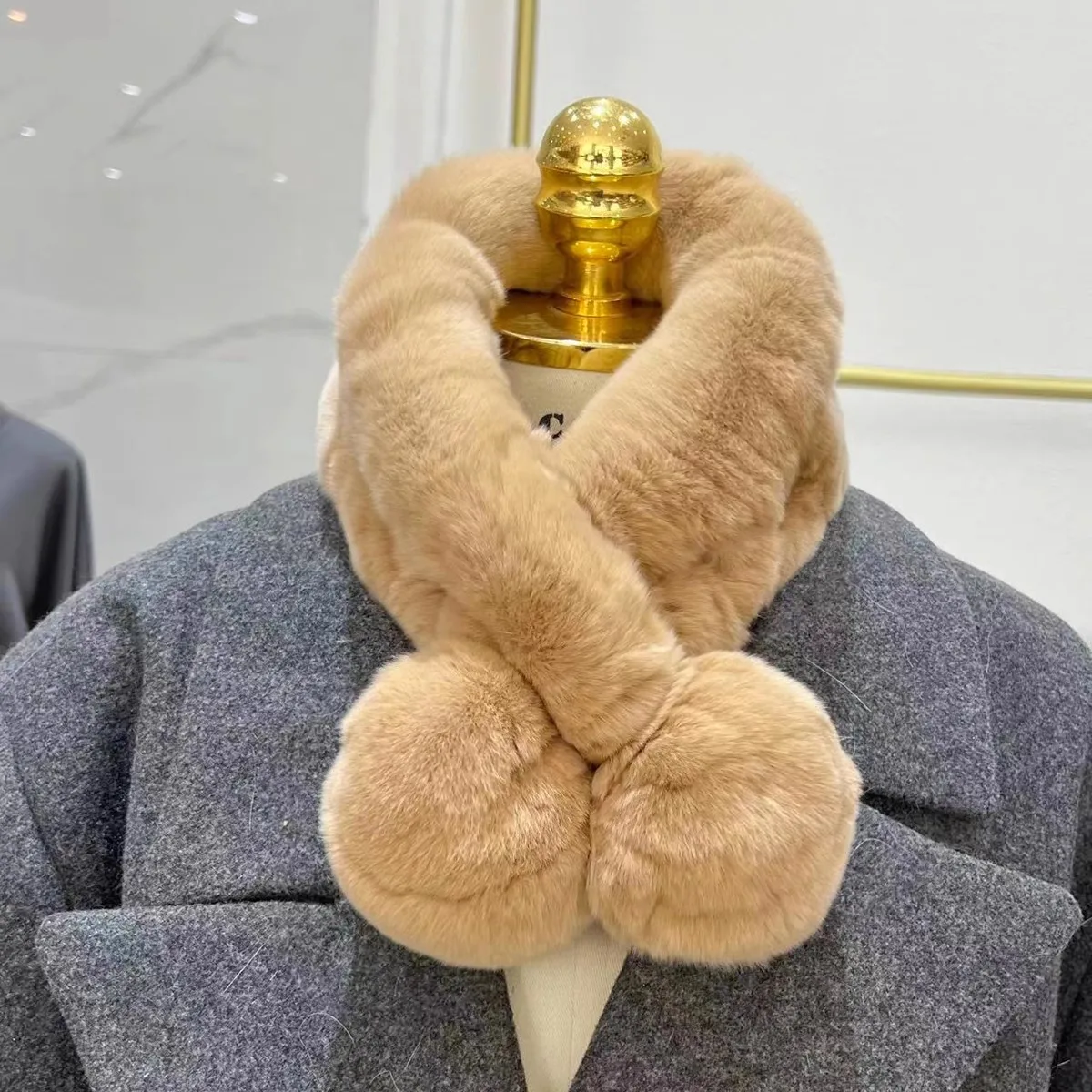 Natural Rabbit Fur Autumn Winter Women's Luxury Soft Scarf Thermal Thicken Warm Genuine Fur Scarf Shawl TB108
Natural Rabbit Fur Autumn Winter Women's Luxury Soft Scarf Thermal Thicken Warm Genuine Fur Scarf Shawl TB108