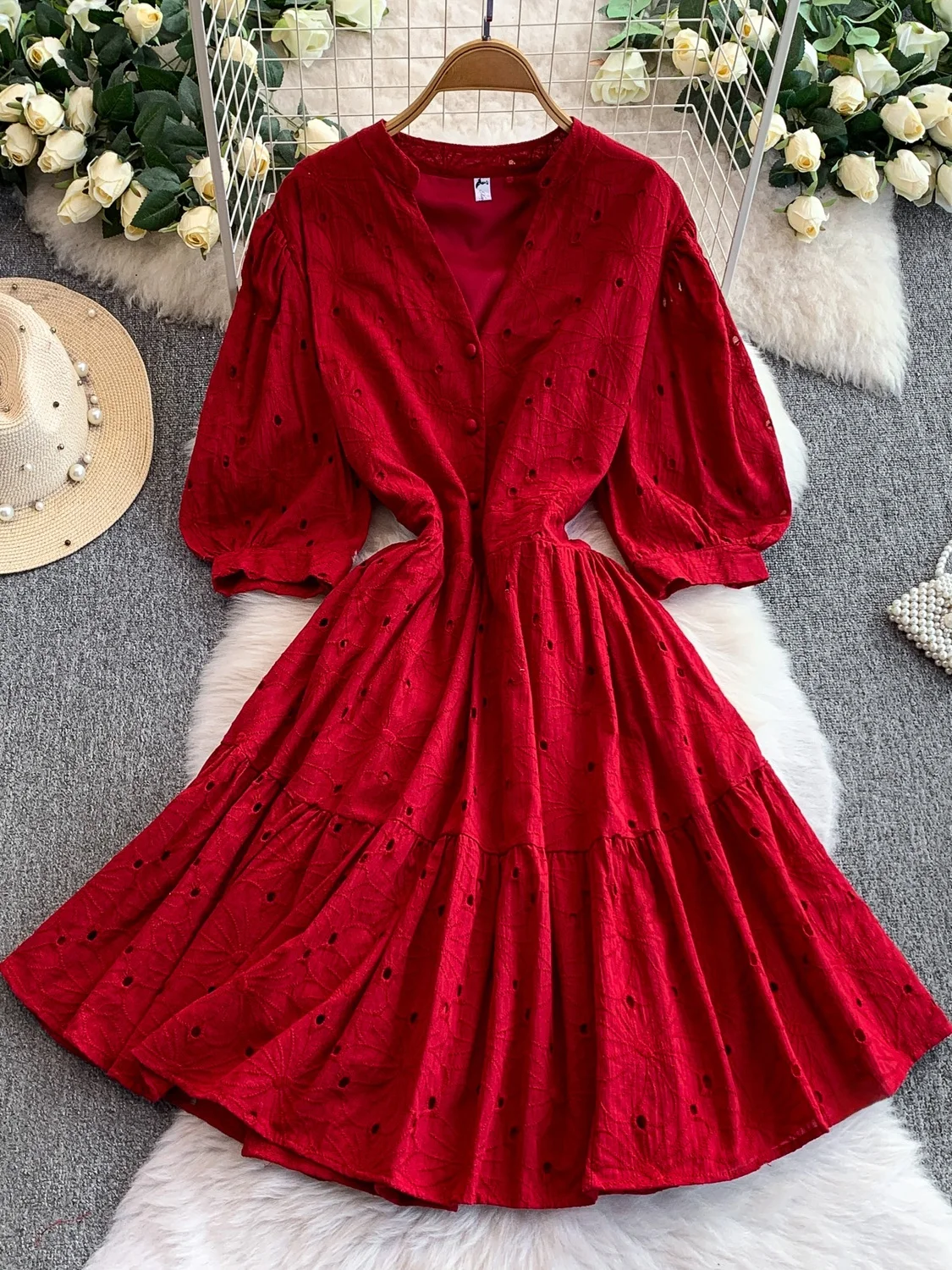 Retro Heavy Embroidery Five-Quarter Sleeve V-Neck Commuter Style Dress Women's Waist-Cinching Slimming Skirt with Lace Trim
Retro Heavy Embroidery Five-Quarter Sleeve V-Neck Commuter Style Dress Women's Waist-Cinching Slimming Skirt with Lace Trim
