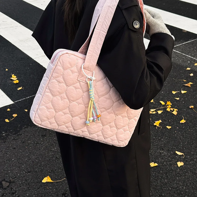 Simplicity Korean Style New 14-inch Laptop Bag Cute Soft Handle Heart Design Case for MacBook Air Pro Notebook Carrying Bag
Simplicity Korean Style New 14-inch Laptop Bag Cute Soft Handle Heart Design Case for MacBook Air Pro Notebook Carrying Bag