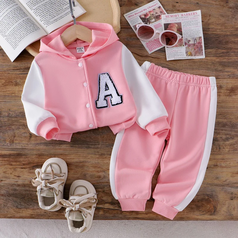 Girls' Spring and Autumn Outfit Letter Embroidered Long Sleeve Hoodie and Sweatpants Two-Piece Set
Girls' Spring and Autumn Outfit Letter Embroidered Long Sleeve Hoodie and Sweatpants Two-Piece Set