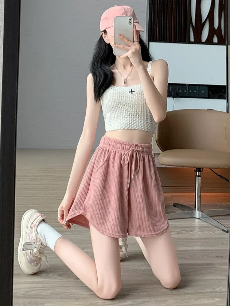 Женские короткие брюки с широкой эластичной резинкой на талии, женские шорты высокого розового цвета, классические Y2k, винтажные Harajuku для лета, тренд 2024, оптовая продажа, хит продаж
Женские короткие брюки с широкой эластичной резинкой на талии, женские шорты высокого розового цвета, классические Y2k, винтажные Harajuku для лета, тренд 2024, оптовая продажа, хит продаж