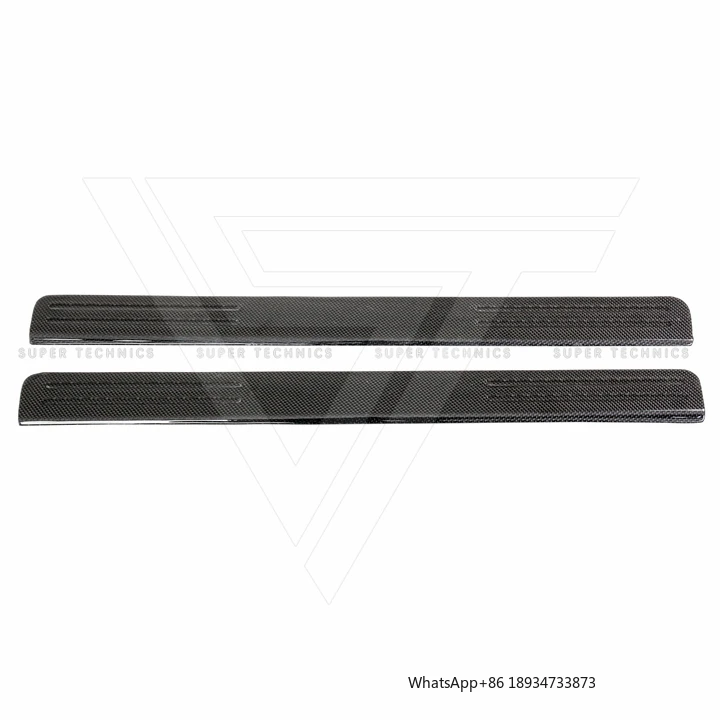 Накладки на пороги из углеродного волокна без логотипа (прямое переплетение) для Ferrari 488 GTB Spider 2015-2016 гг.
Накладки на пороги из углеродного волокна без логотипа (прямое переплетение) для Ferrari 488 GTB Spider 2015-2016 гг.