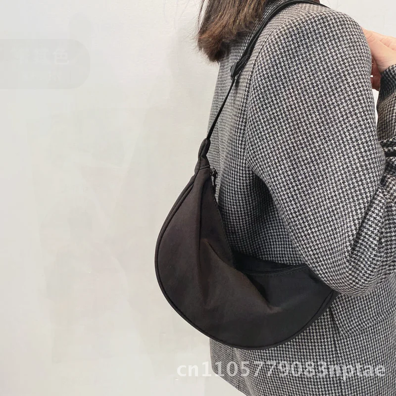 2024 Nylon Dumpling Bag Women's Crossbody Small Satchel Lightweight Canvas Shoulder Bag Fresh Sweet Style Casual Youth Fashion
2024 Nylon Dumpling Bag Women's Crossbody Small Satchel Lightweight Canvas Shoulder Bag Fresh Sweet Style Casual Youth Fashion