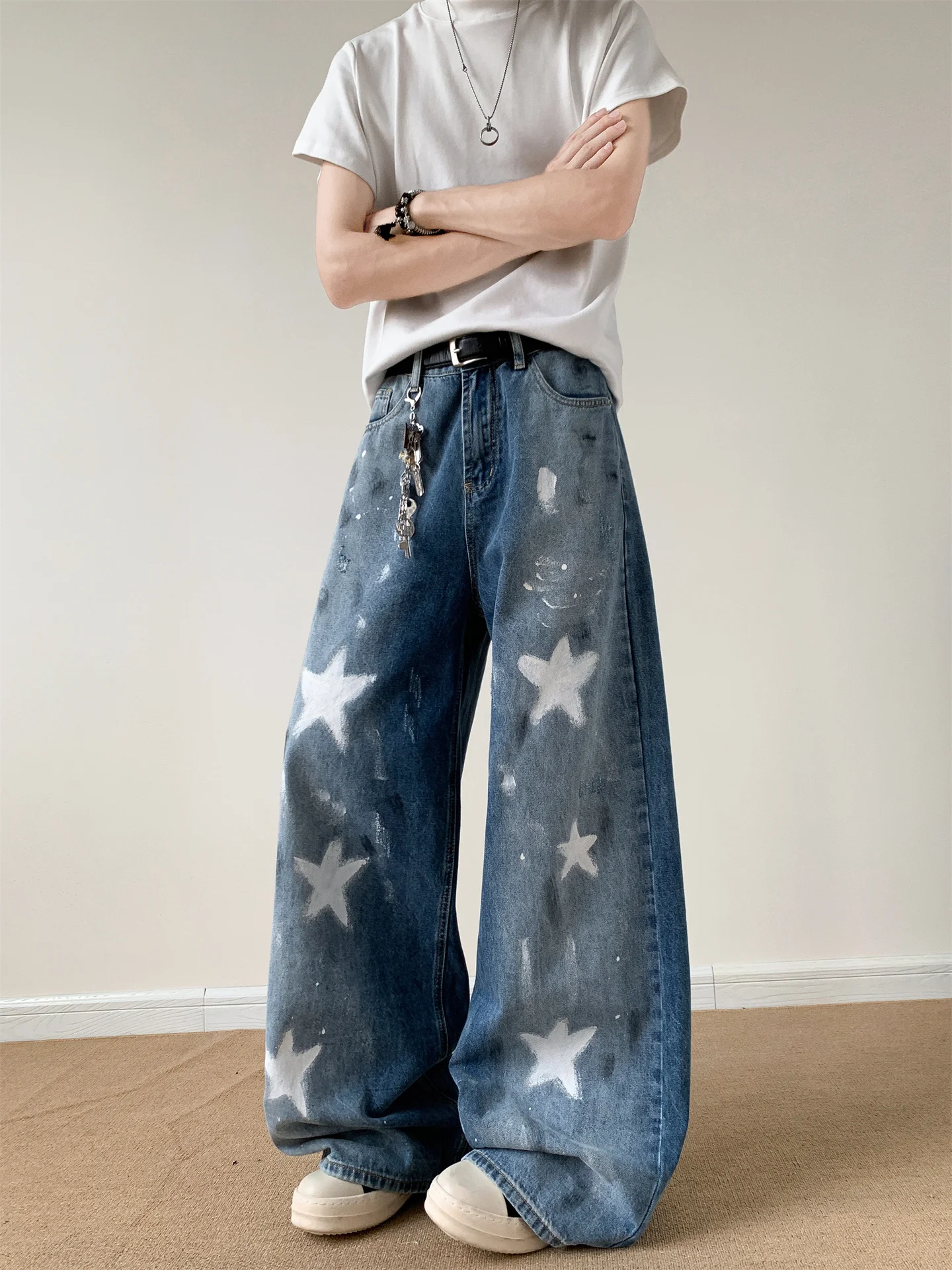 Retro American Star Graffiti Curved Knife Men's Jeans Trendy Splashed Ink Design Small Leg Flared Casual Long Trousers
Retro American Star Graffiti Curved Knife Men's Jeans Trendy Splashed Ink Design Small Leg Flared Casual Long Trousers