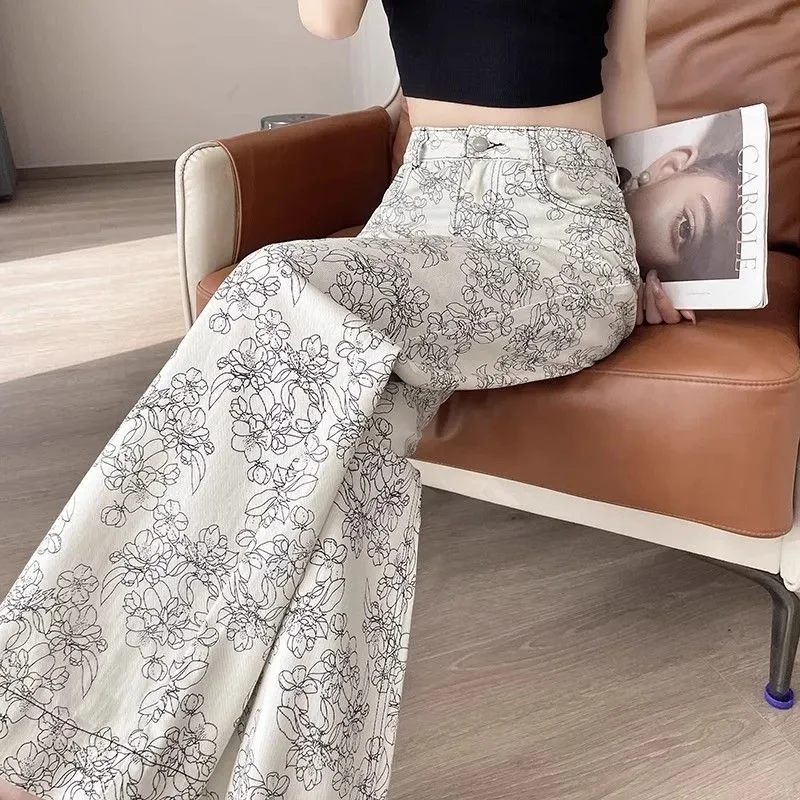 Весна-лето, новые женские джинсы с высокой талией и принтом, корейские повседневные свободные универсальные широкие джинсовые брюки, женские прямые джинсы
Весна-лето, новые женские джинсы с высокой талией и принтом, корейские повседневные свободные универсальные широкие джинсовые брюки, женские прямые джинсы