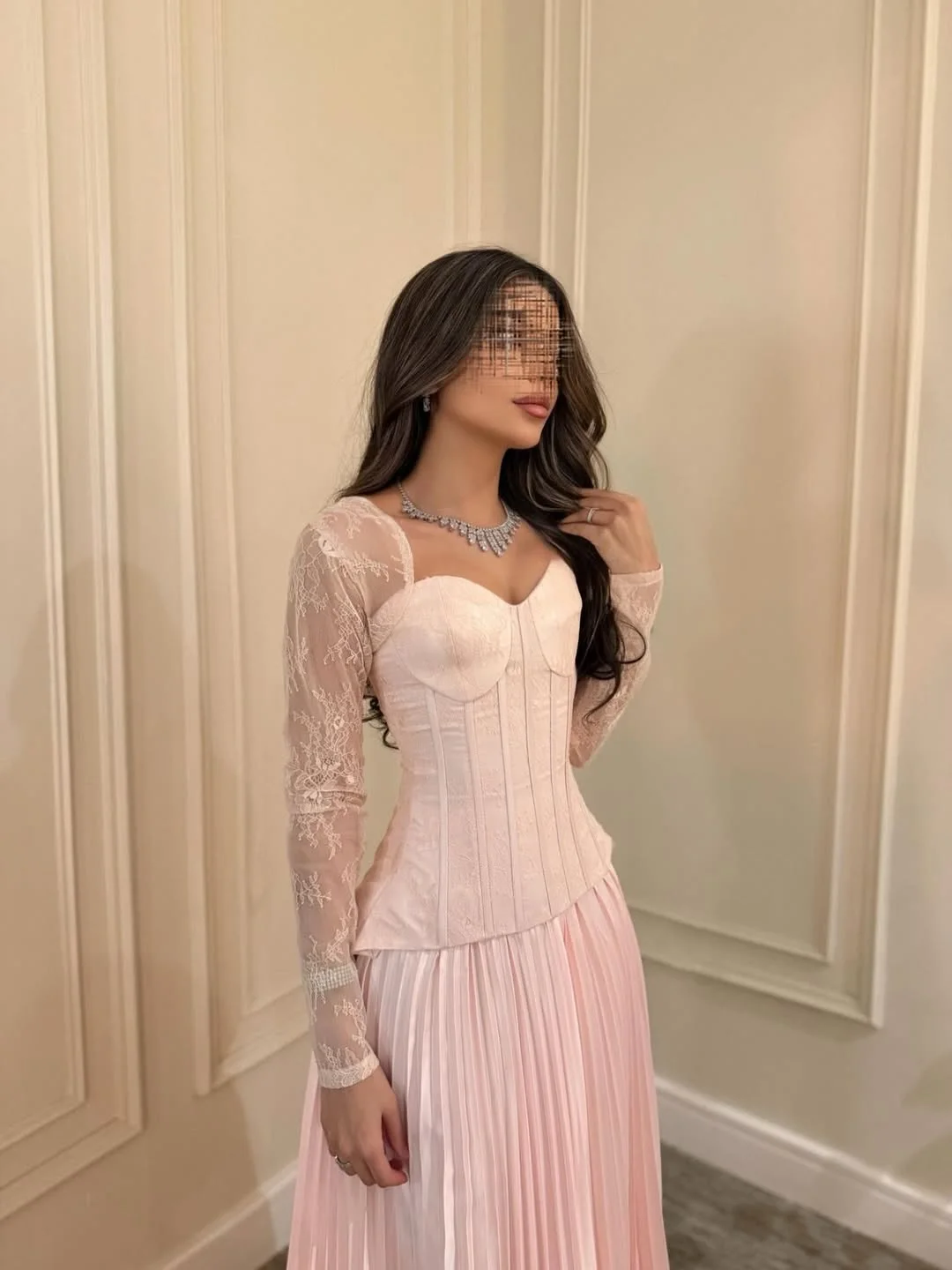 Custom Made Elegant Dreamy Lace Long Sleeves Corset Fishbone Gala Evening Prom Gowns Sweet Floor-Length Pleated Party Dresses
Custom Made Elegant Dreamy Lace Long Sleeves Corset Fishbone Gala Evening Prom Gowns Sweet Floor-Length Pleated Party Dresses