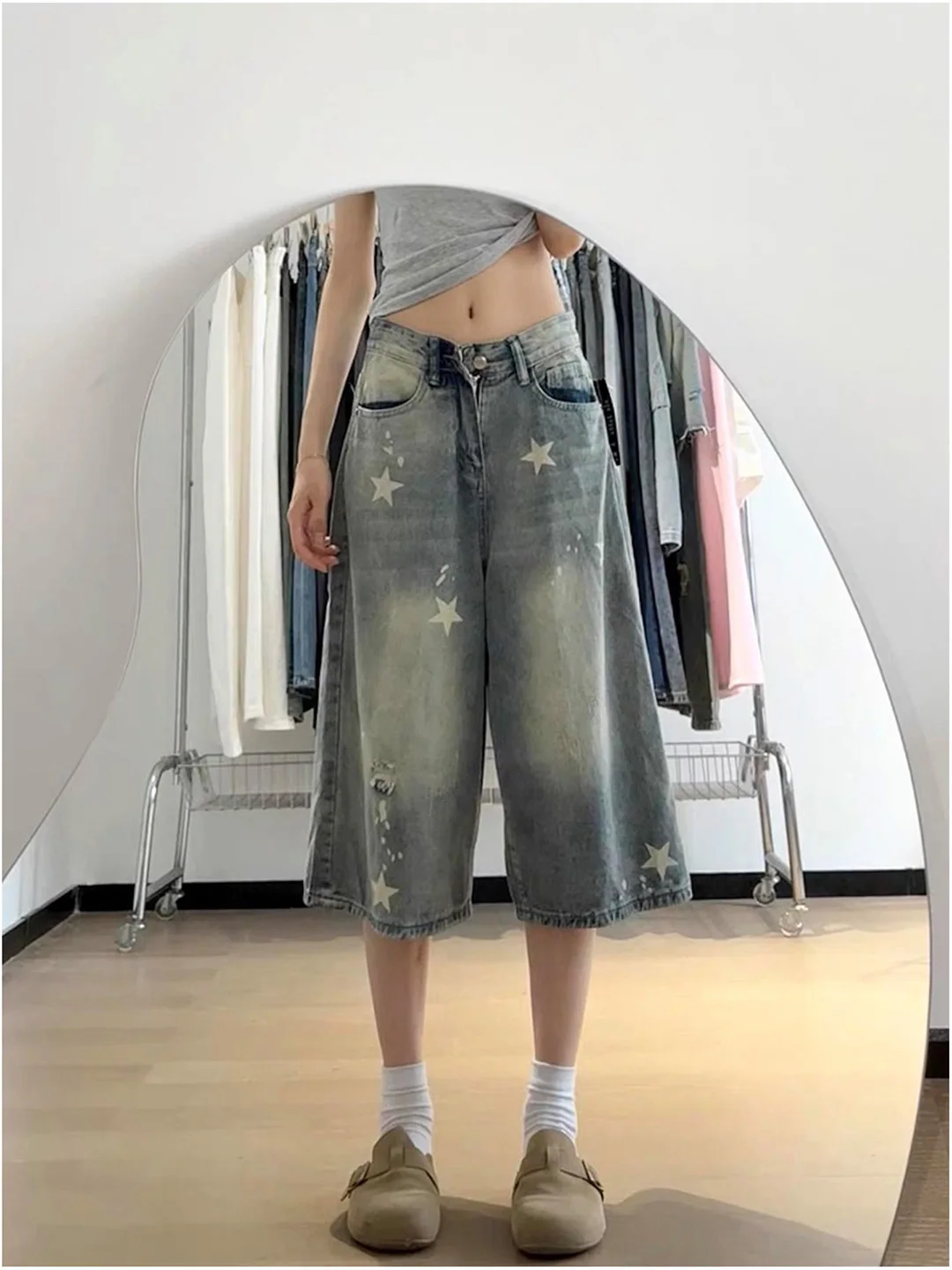 Summer 2026 Women's Vintage Star Print Slimming Light Blue Seven-Five Jeans High Waist Thin Wide Leg Loose Fit Straight Leg J...
Summer 2026 Women's Vintage Star Print Slimming Light Blue Seven-Five Jeans High Waist Thin Wide Leg Loose Fit Straight Leg J...