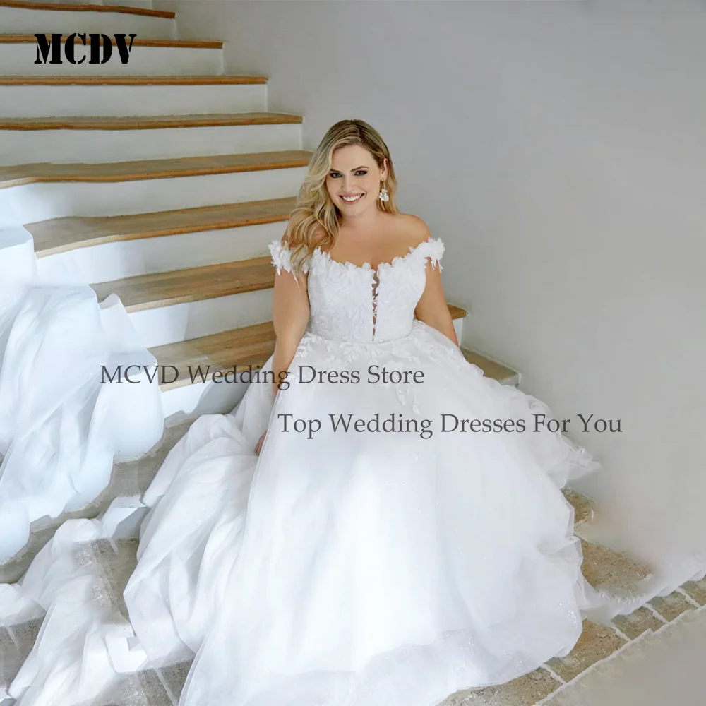 MCDV Oversize Lace Wedding Dresses For Bride Off Shoulder V-Neck Applique Bride Gowns Boho Flowers robe de mariée Customized
MCDV Oversize Lace Wedding Dresses For Bride Off Shoulder V-Neck Applique Bride Gowns Boho Flowers robe de mariée Customized