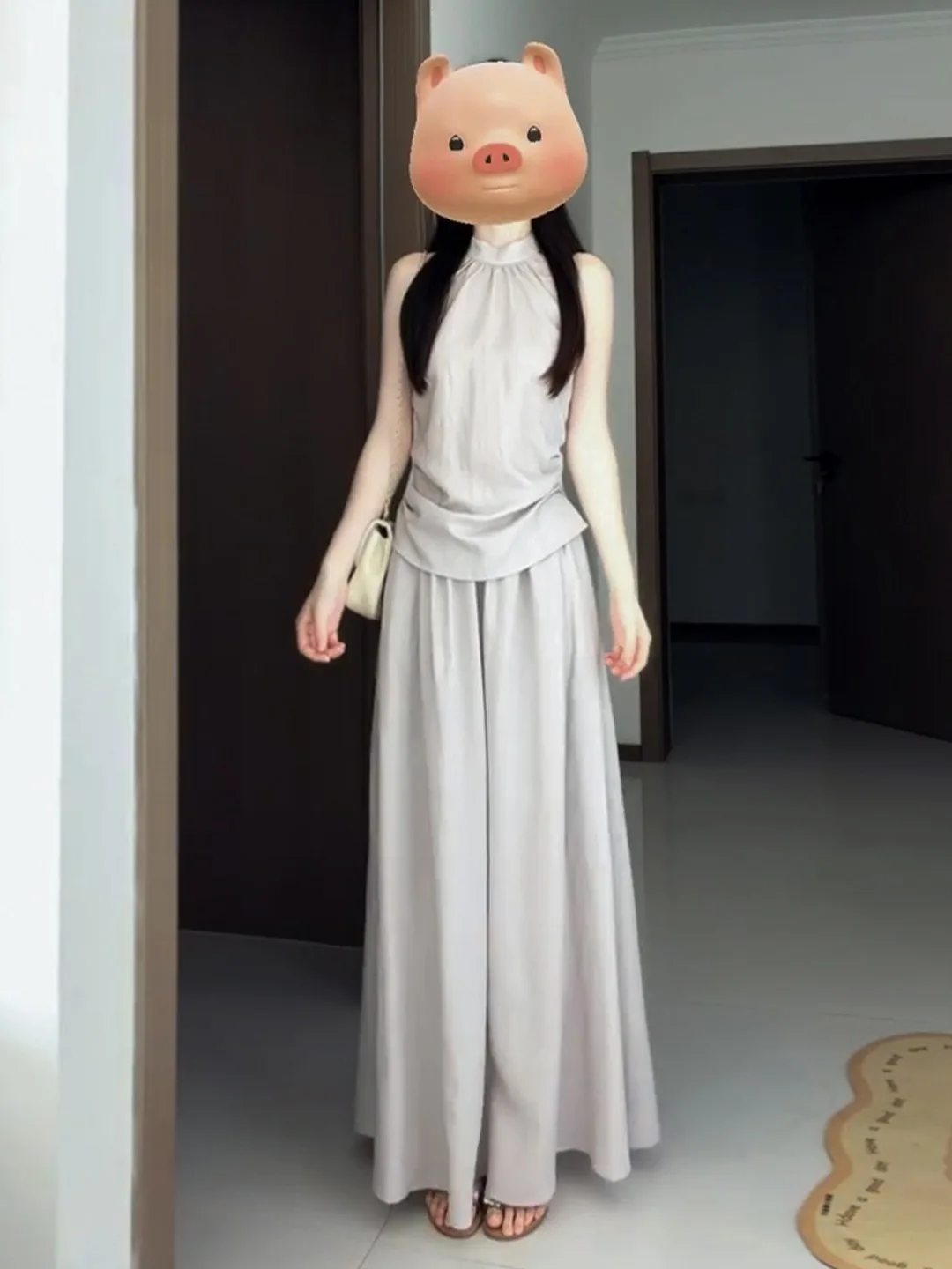 Gray Korean Style Sleeveless Hooded Vest And A-Line Skirt Two-Piece Set Loose Fit Summer Fashion Women's Ensemble
Gray Korean Style Sleeveless Hooded Vest And A-Line Skirt Two-Piece Set Loose Fit Summer Fashion Women's Ensemble