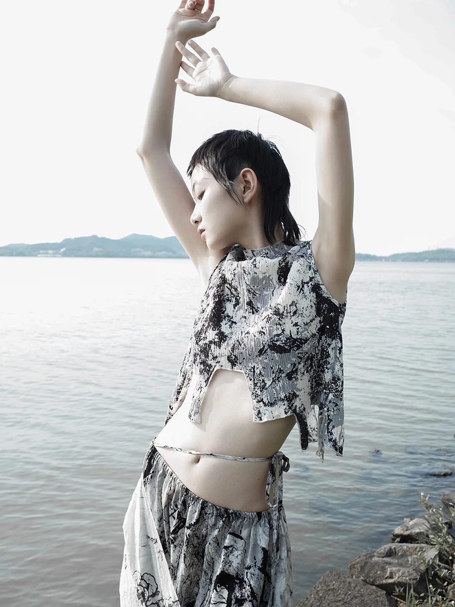 Женский жилет оригинального дизайна с принтом, асимметричным подолом, из полиэстера, синтетического волокна, в стиле Multifog Area's Night.
Женский жилет оригинального дизайна с принтом, асимметричным подолом, из полиэстера, синтетического волокна, в стиле Multifog Area's Night.