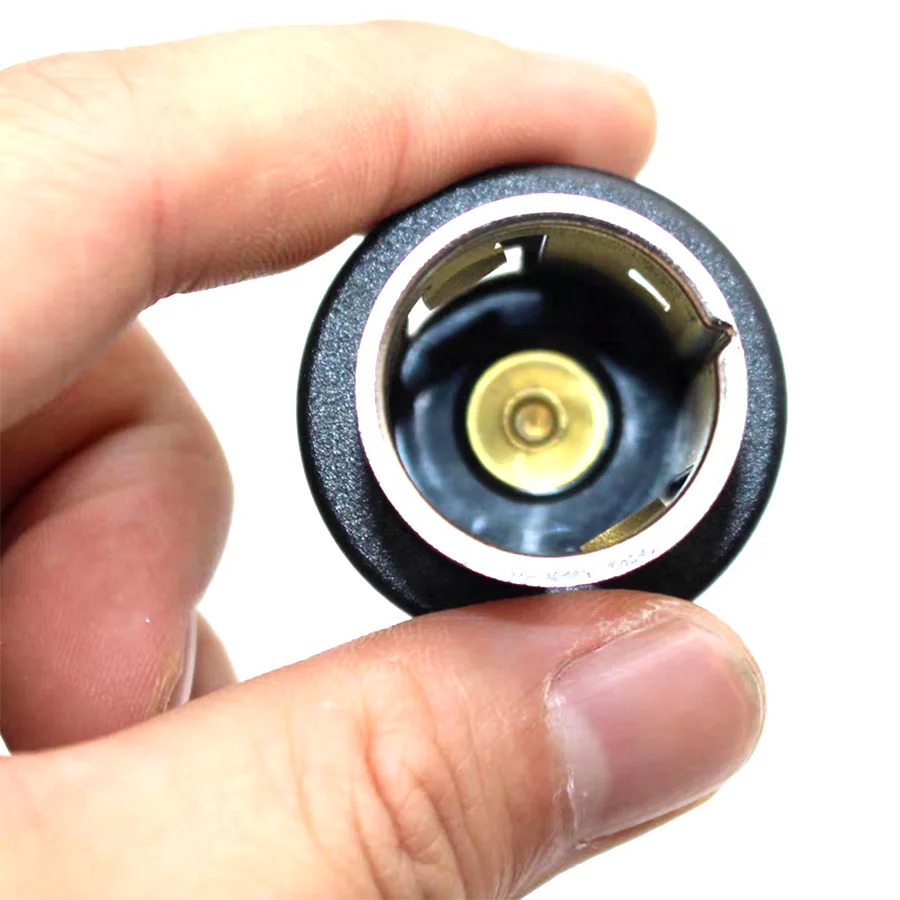 1Pc UCigarette Lighter Socket Power Outlet Assembly Fit For Land Rover Discovery 4 Freelander 2 Range Rover Evoque Sport LR0140
1Pc UCigarette Lighter Socket Power Outlet Assembly Fit For Land Rover Discovery 4 Freelander 2 Range Rover Evoque Sport LR0140