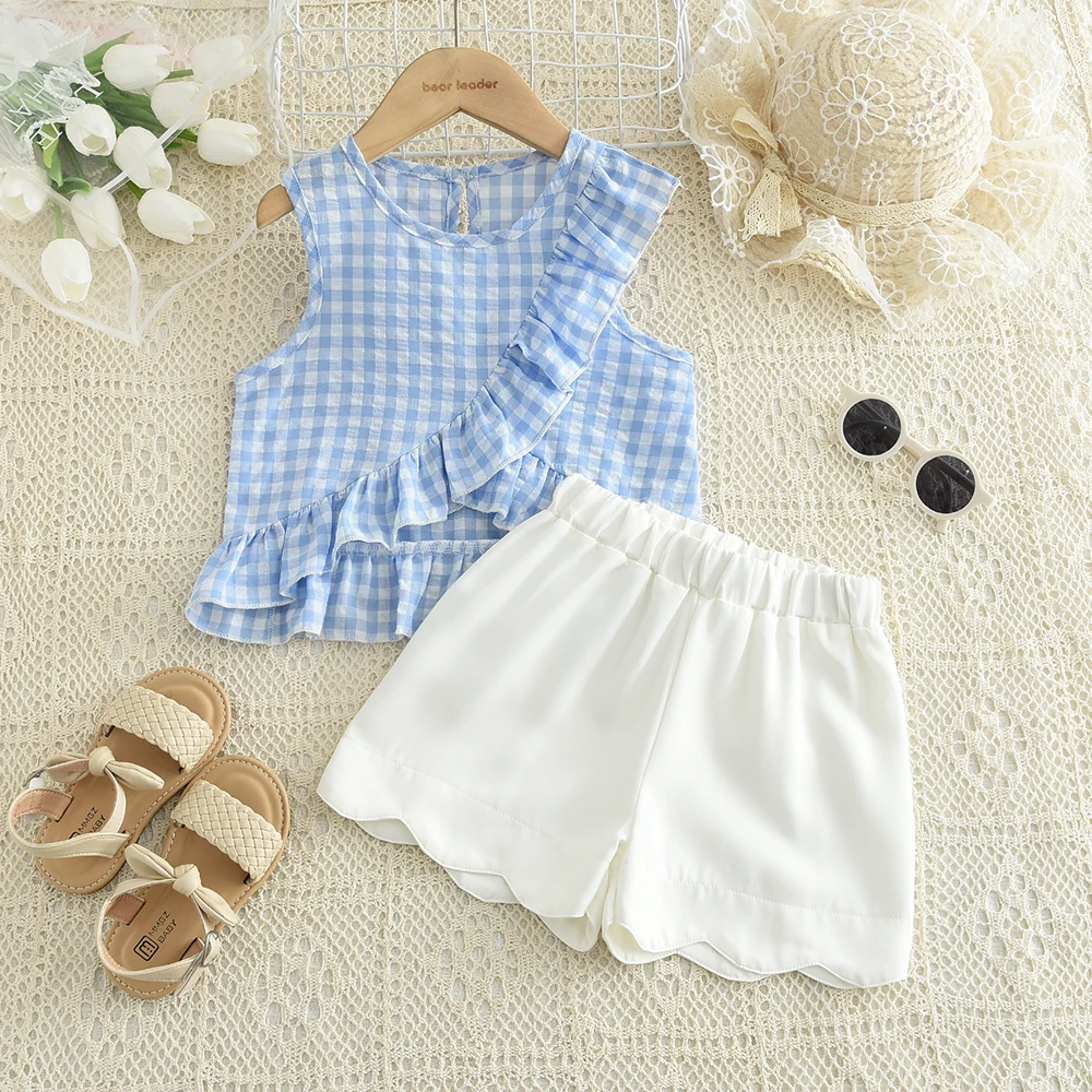 Корейская версия для девочек 2-6 лет, клетчатая майка с рюшами и шортами с круглым вырезом для девочек + костюм из 2 предметов, милая модная повседневная детская одежда 
Корейская версия для девочек 2-6 лет, клетчатая майка с рюшами и шортами с круглым вырезом для девочек + костюм из 2 предметов, милая модная повседневная детская одежда