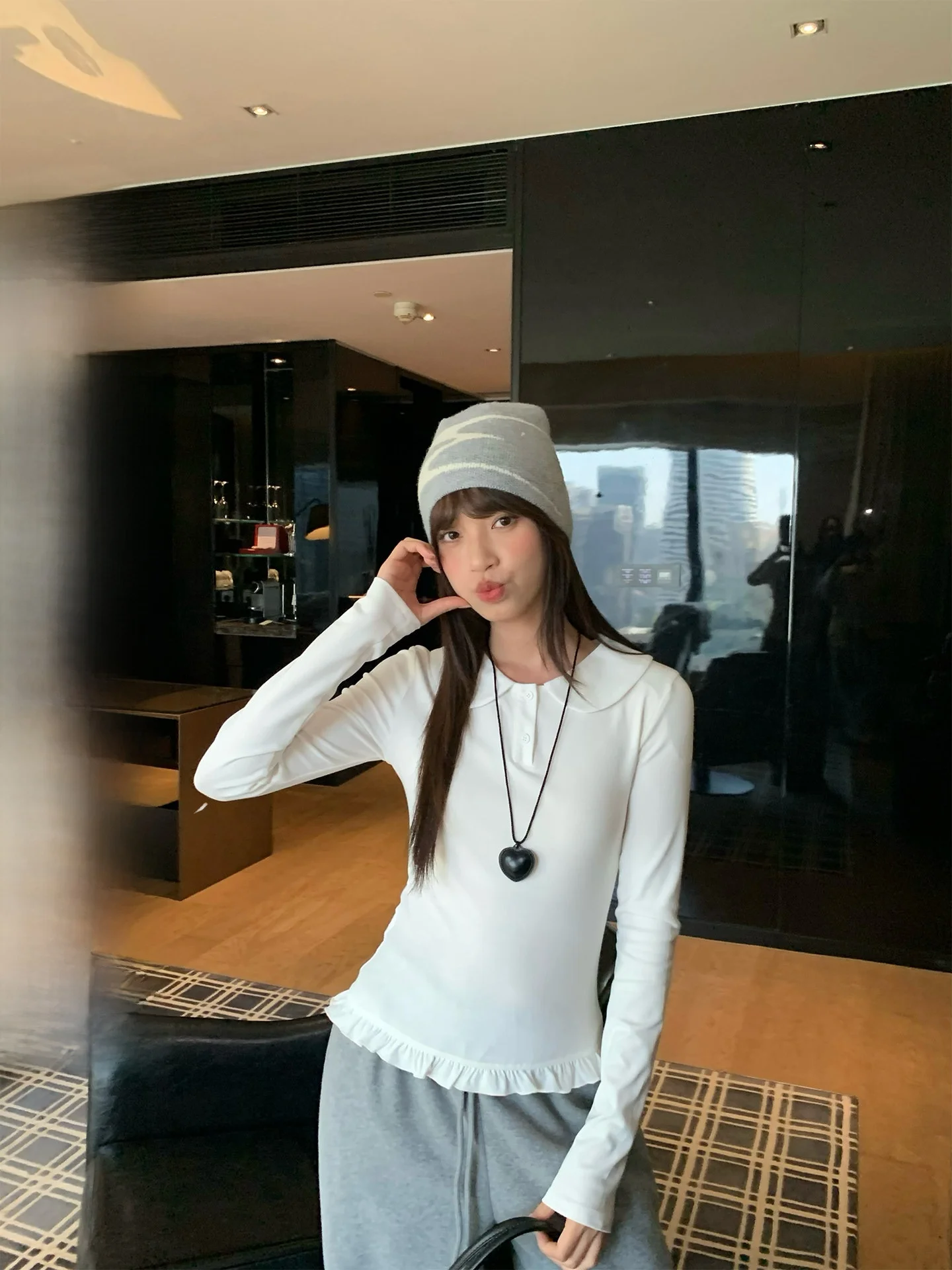 Женская футболка с кружевным воротником и длинным рукавом, облегающая, базовая, белая, с воротником-стойкой, универсальная вещь для многослойных образов
Женская футболка с кружевным воротником и длинным рукавом, облегающая, базовая, белая, с воротником-стойкой, универсальная вещь для многослойных образов