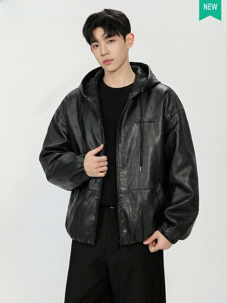 Men's Winter Thickened PU Leather Cotton Jacket Motorbike Style Fashionable Casual Warm Long Sleeve Zipper Closure Coat
Men's Winter Thickened PU Leather Cotton Jacket Motorbike Style Fashionable Casual Warm Long Sleeve Zipper Closure Coat